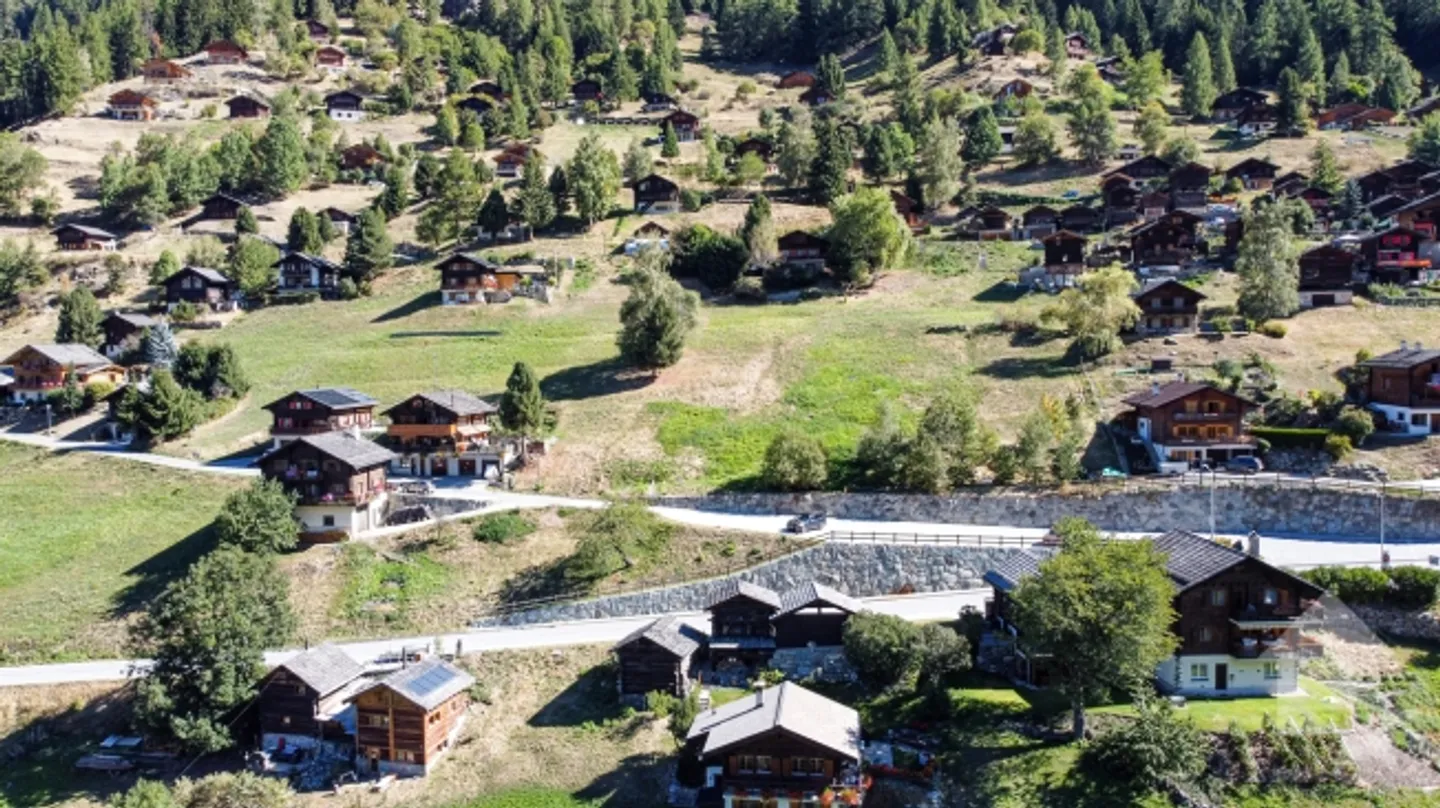 Sehr schönes Grundstück ideal gelegen für Hauptwohnsitz - Foto 8 von 10