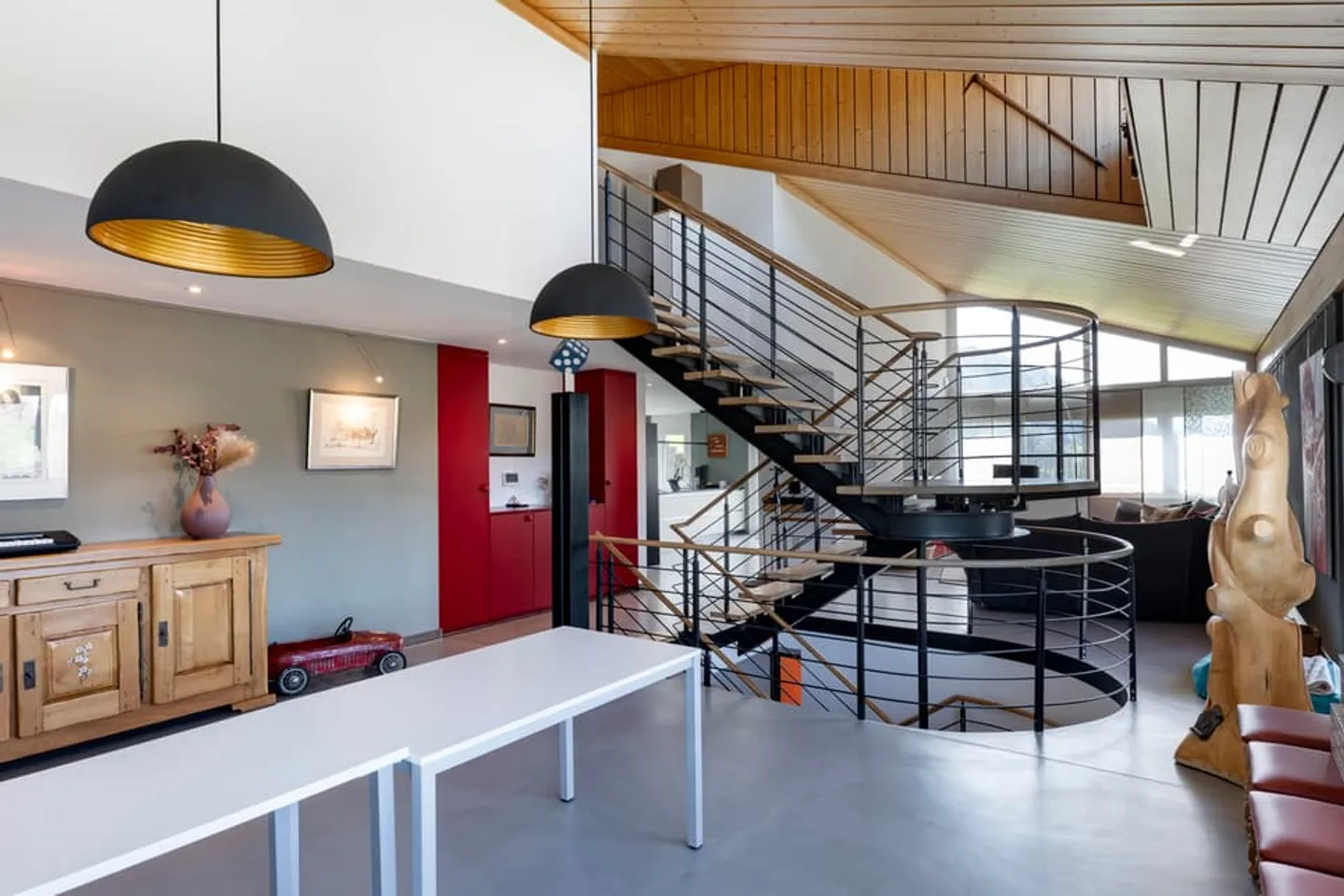 Splendida villa di 6,5 stanze con piscina e appartamento di 2,5 stanze - Foto 1 di 12