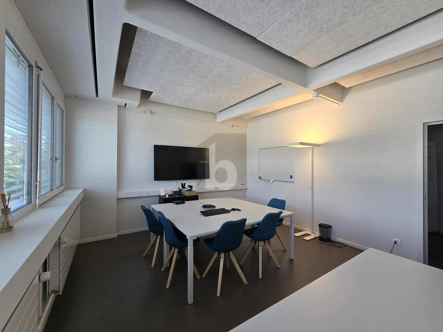 Office space for rent - Photo 4 of 5