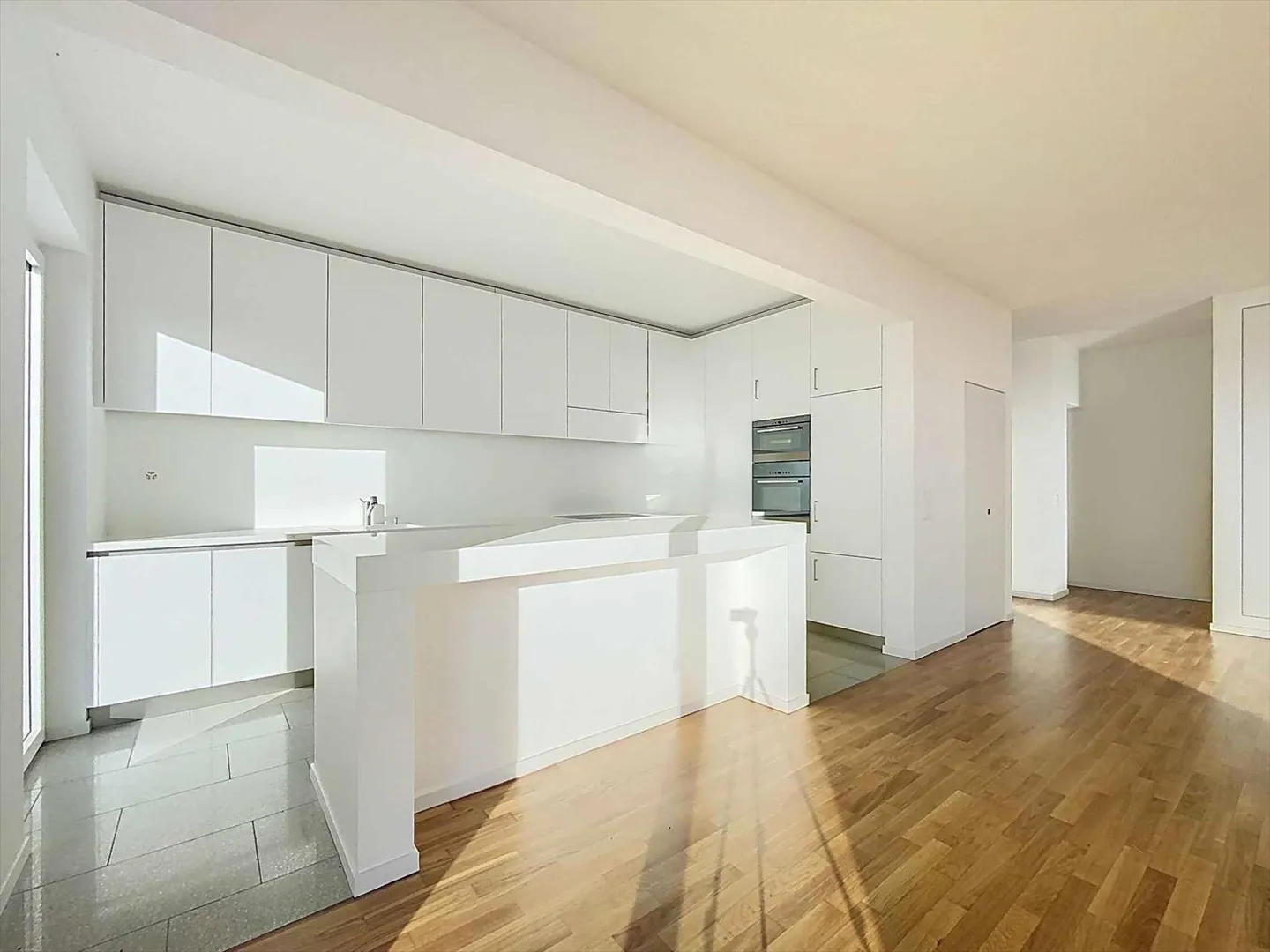 Villa contemporaine d'exception avec vue panoramique sur le lac Léman - Photo 3 sur 12