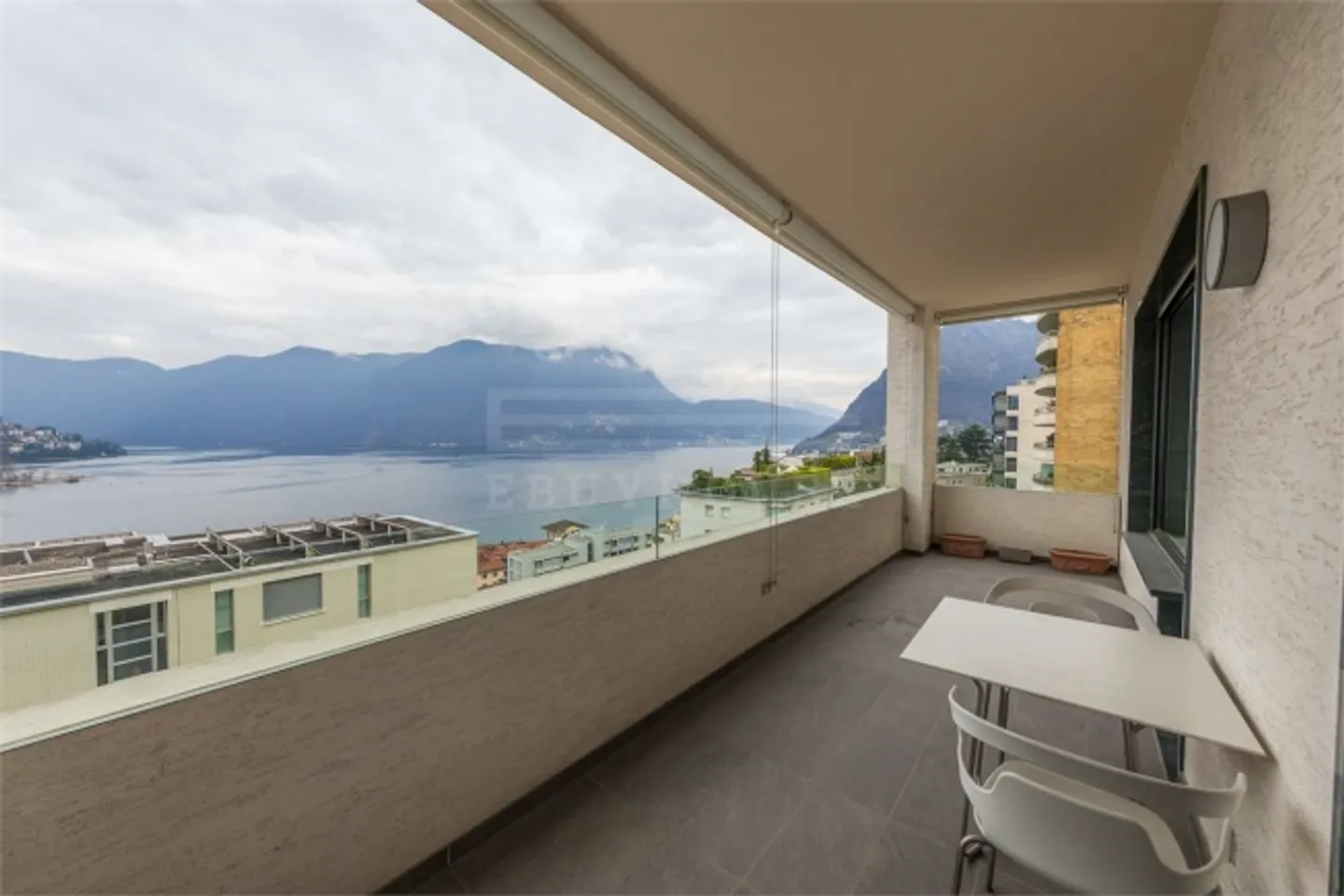 Maisonette a Lugano con alta vista sul lago - Foto 9 di 11