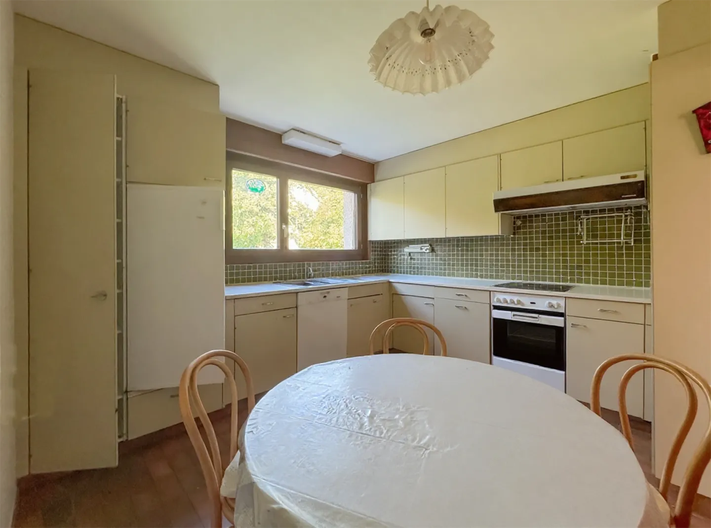 Building with a 5.5-room apartment + a studio with a view of the lake - Photo 7 of 13