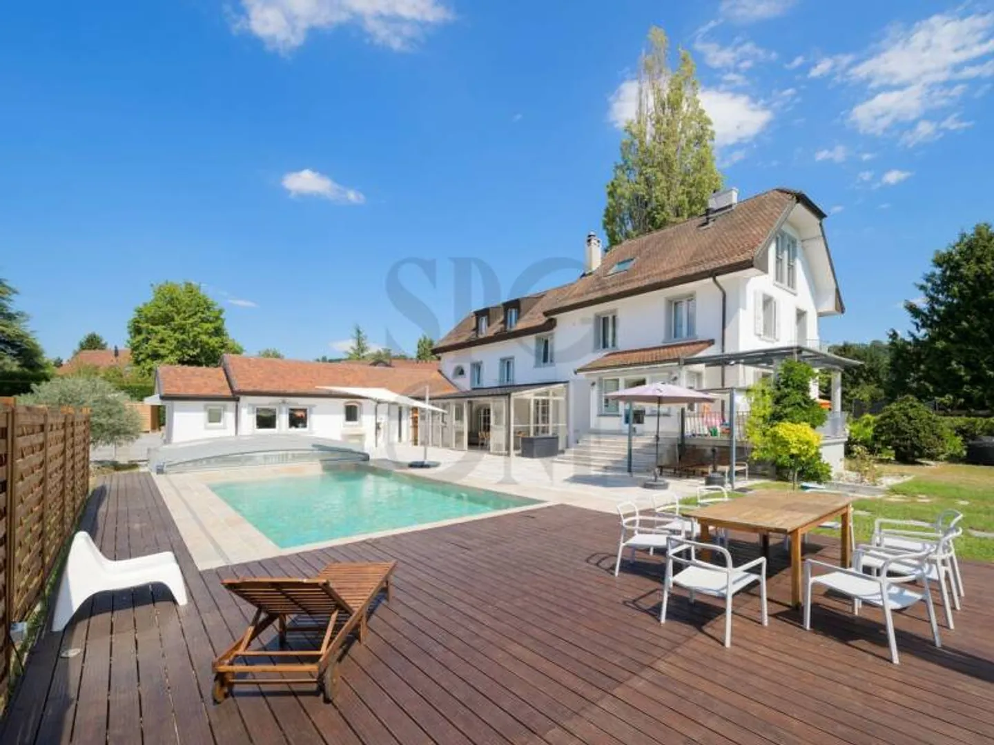 Superbe ferme rénovée de 6.5 pièces meublés avec soin - Photo 2 sur 3