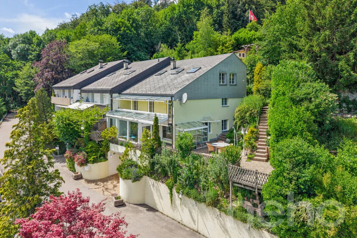 Vivere esclusivo con giardino, veranda e vista panoramica - Foto 2 di 12