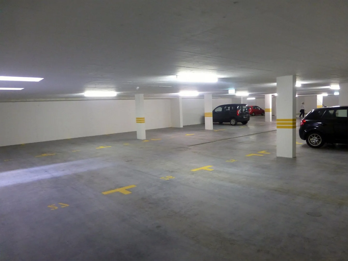 Posto auto in garage sotterraneo in Gerenstrasse 72 a Regensdorf - Foto 1 di 1