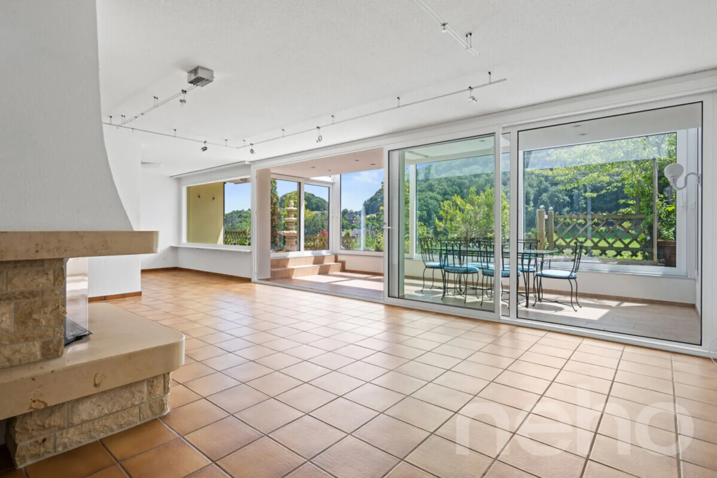 Vivere esclusivo con giardino, veranda e vista panoramica - Foto 3 di 12
