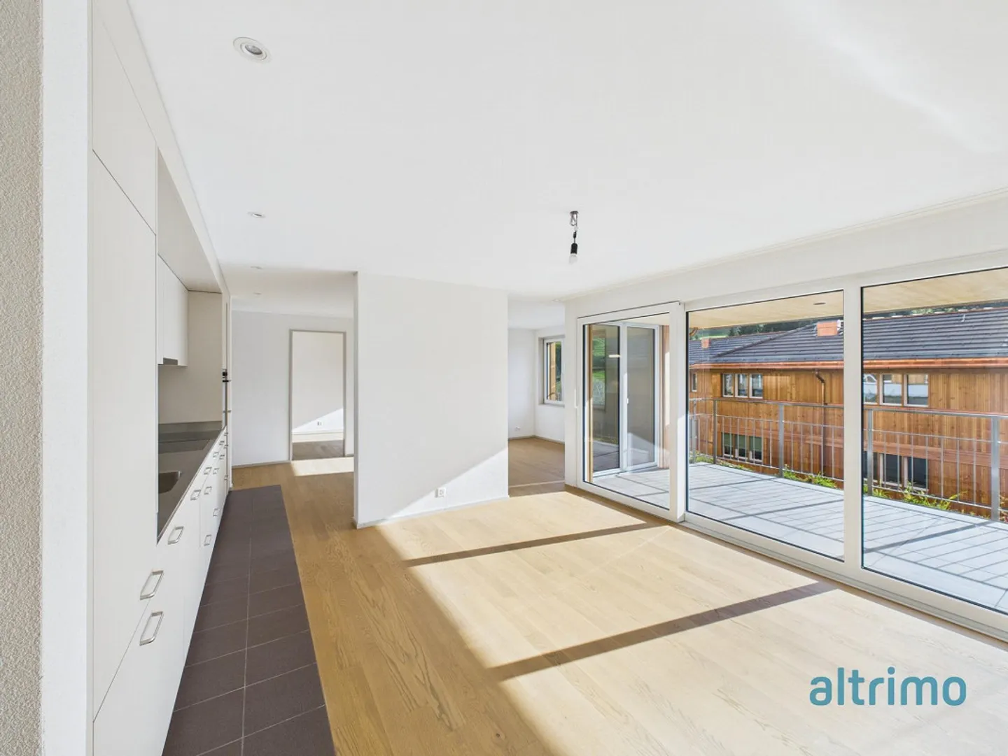 New 3.5-room garden apartment with a wide view - Photo 3 of 11