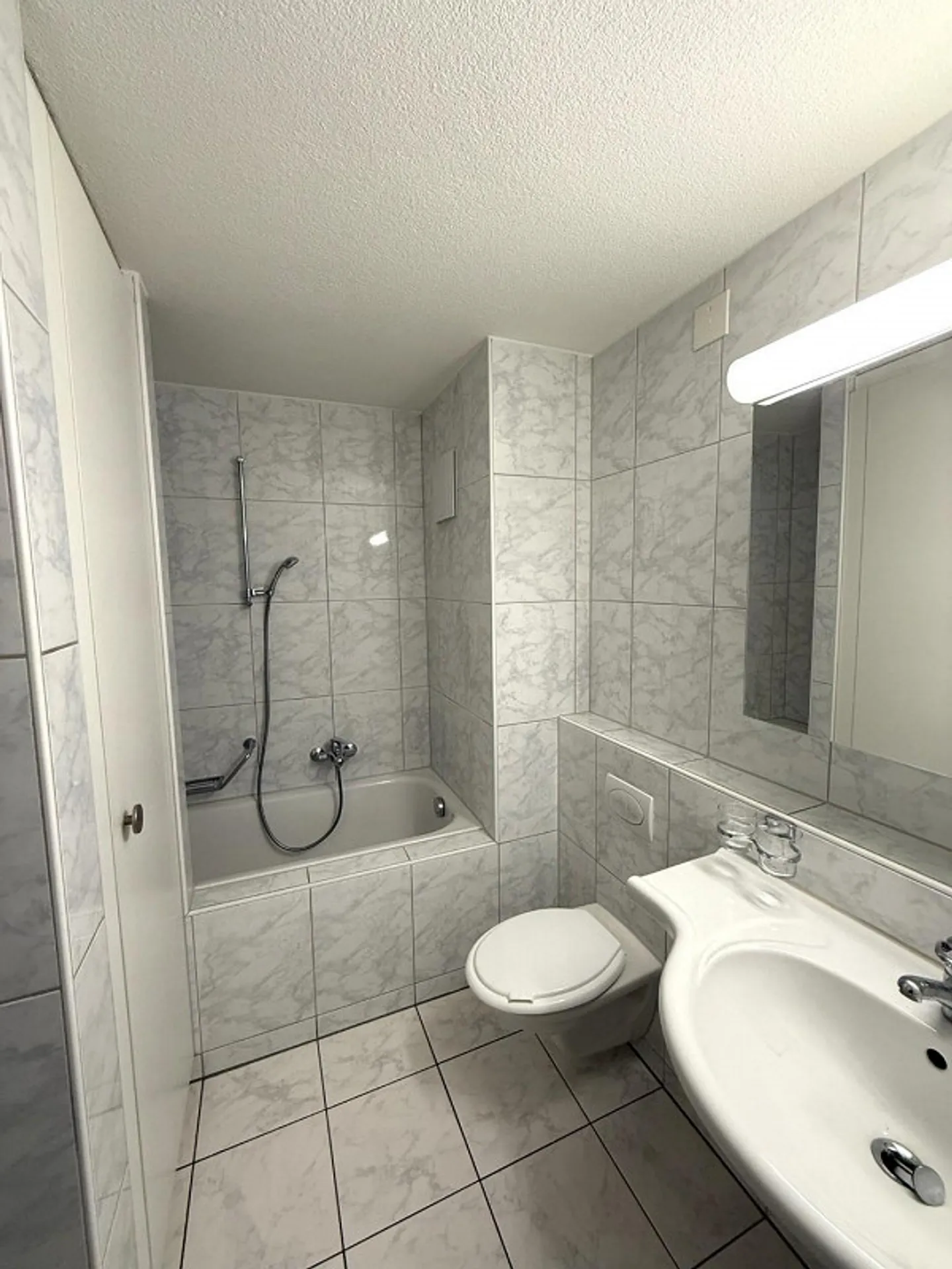 Apartment with large sunny balcony - Photo 7 of 10