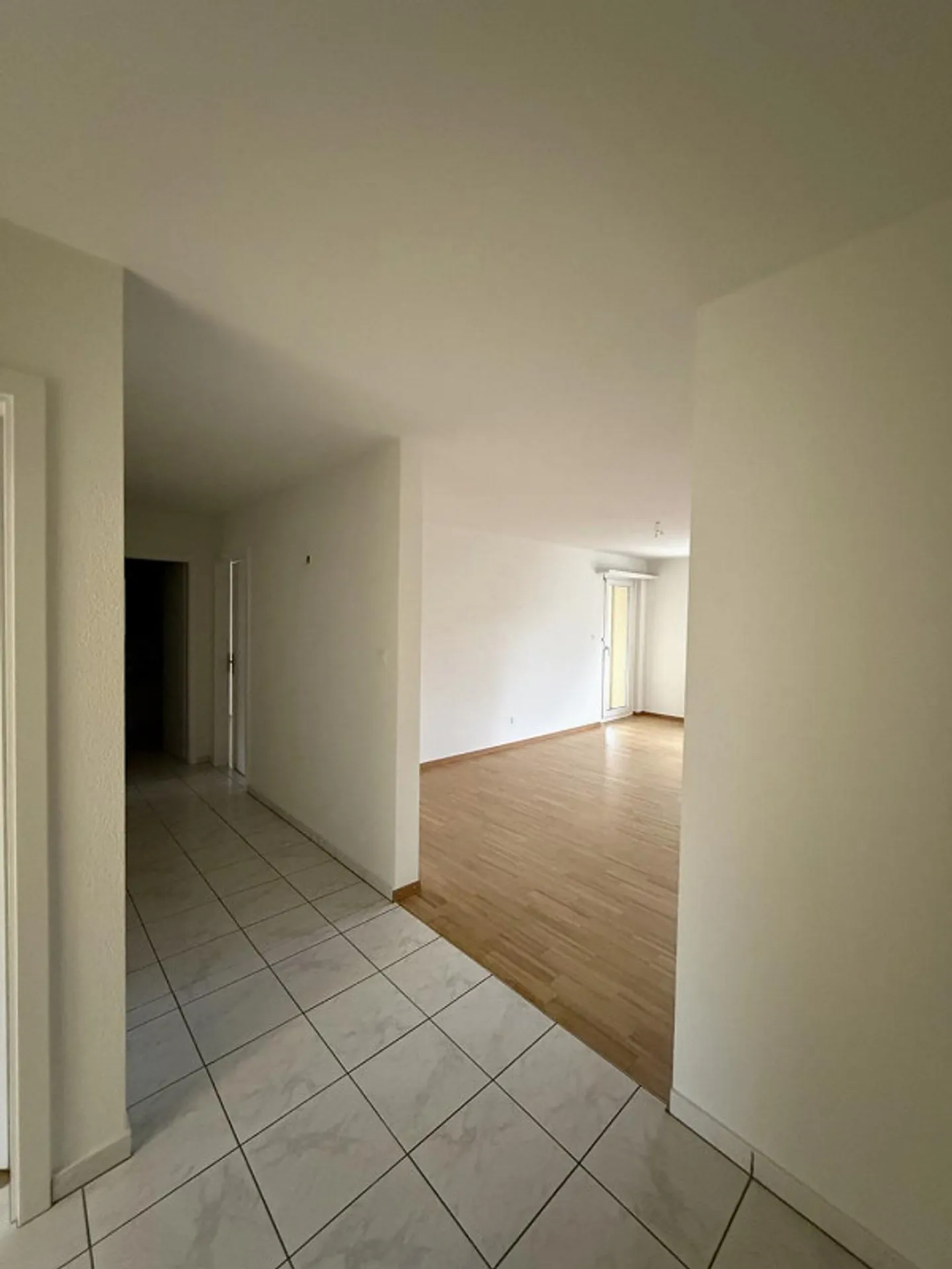 Apartment with large sunny balcony - Photo 2 of 10