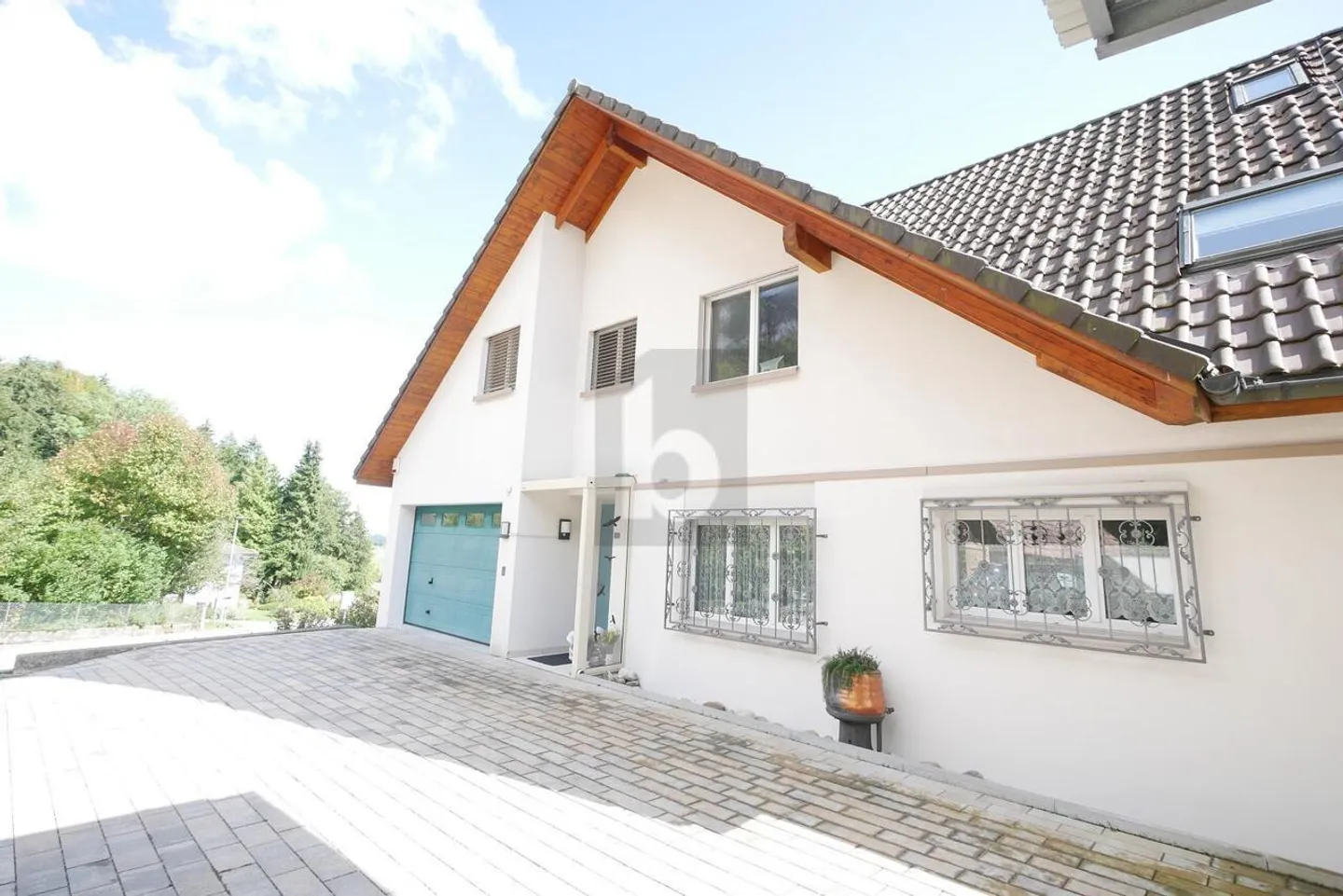 SPACIEUX AVEC STANDARD DE PROPRIÉTÉ - Photo 1 sur 6
