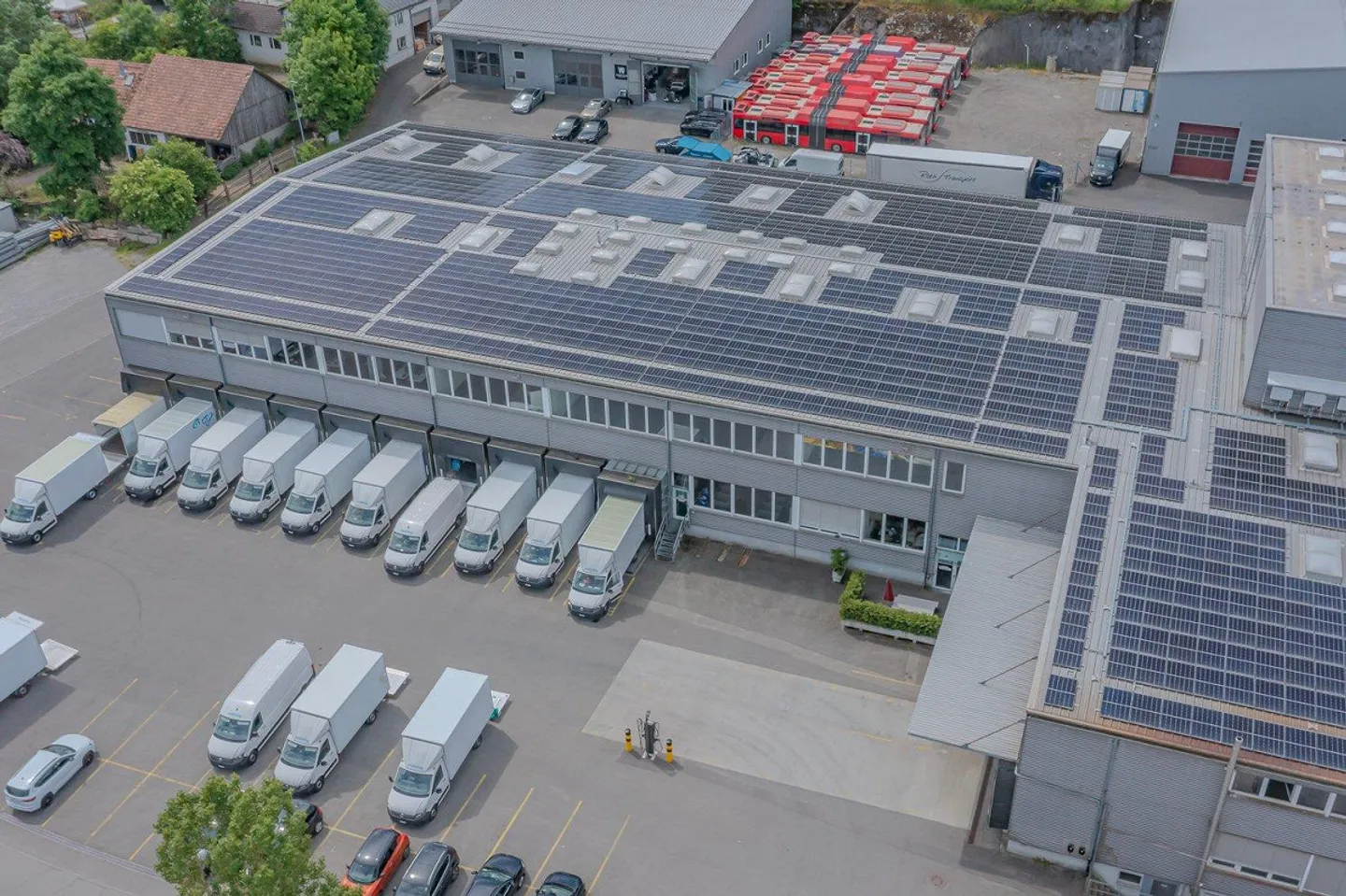 Espaces flexibles avec diverses possibilités d'utilisation dans un emplacement pratique... - Photo 3 sur 13