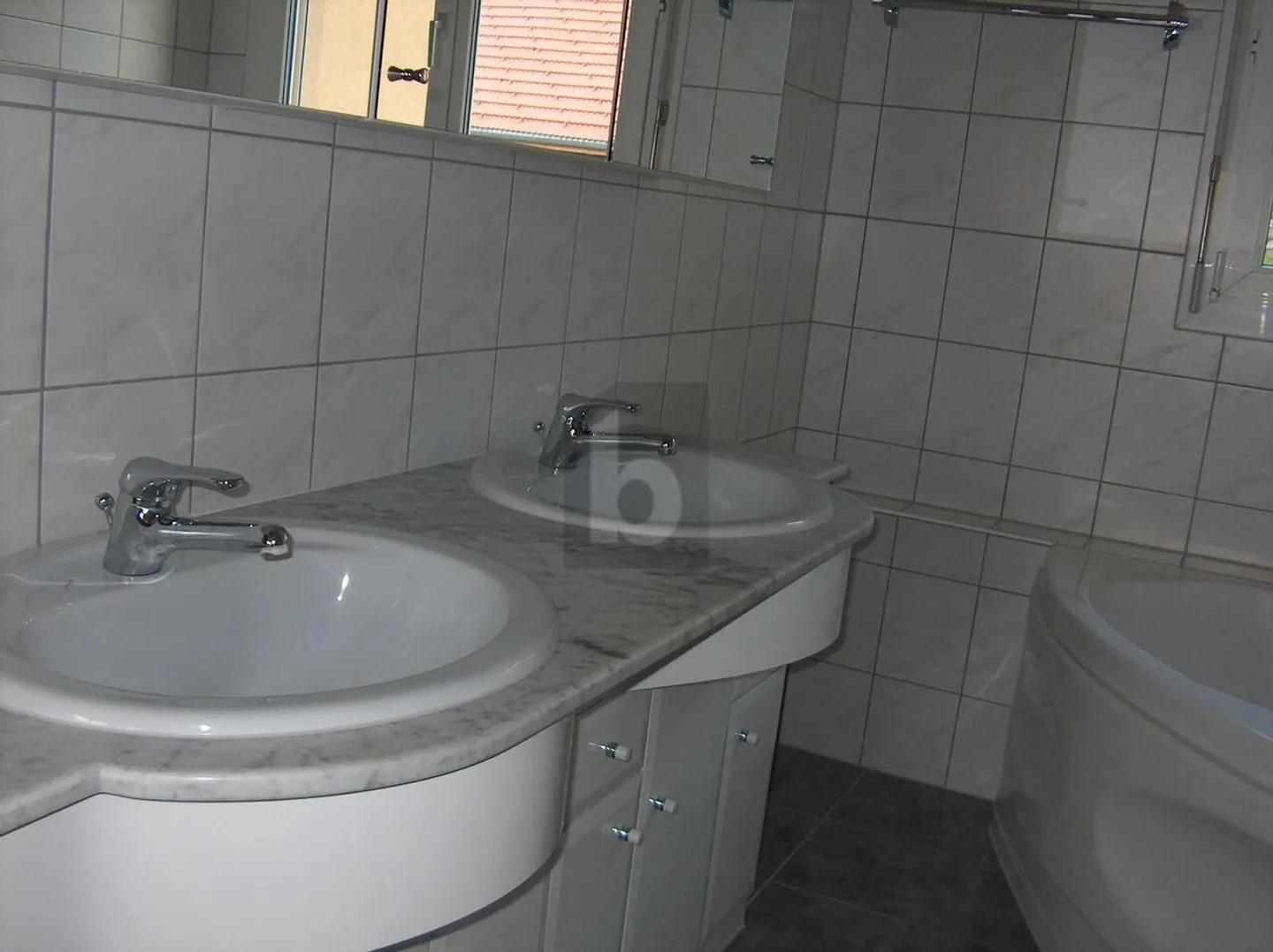 SPACIEUX AVEC STANDARD DE PROPRIÉTÉ - Photo 4 sur 6