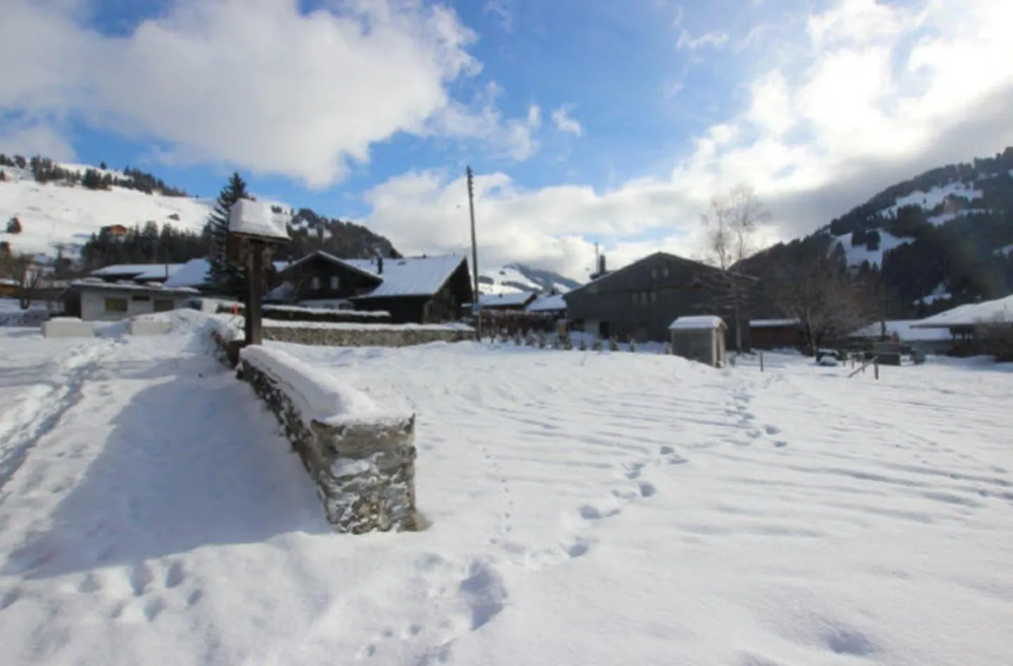 Wohn- & Geschäftshaus mit Bauparzelle 4 Wohnungen / Gewerberäume - Foto 5 von 13