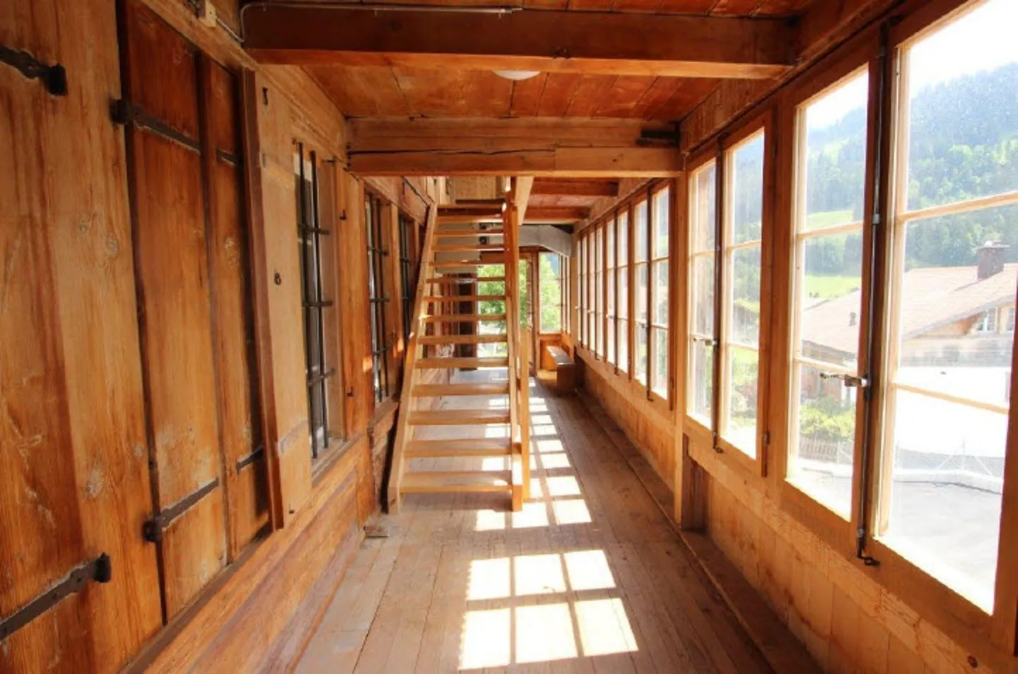 Wohn- & Geschäftshaus mit Bauparzelle 4 Wohnungen / Gewerberäume - Foto 7 von 13
