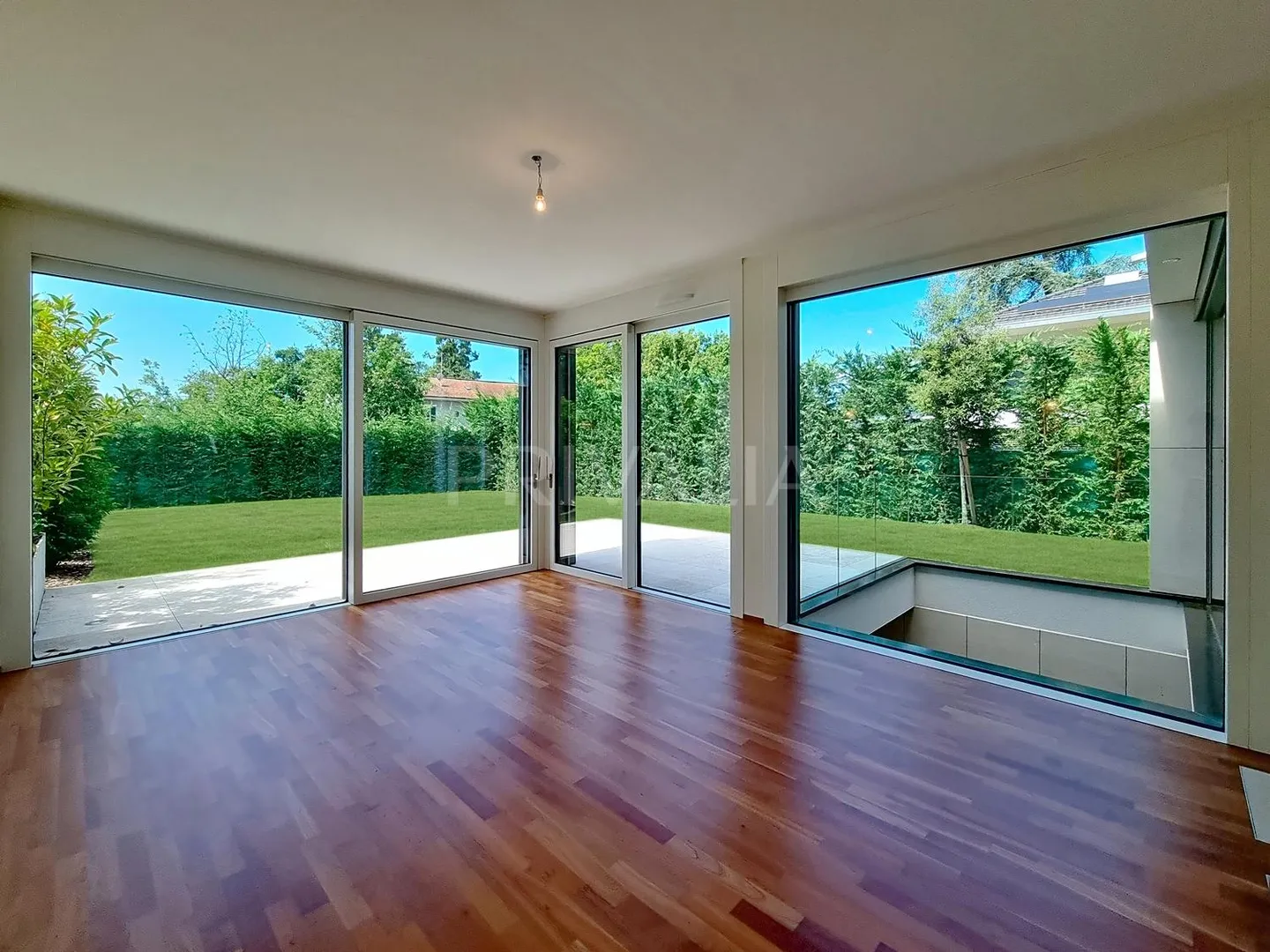 Casa a schiera 7.5 stanze - Foto 3 di 13