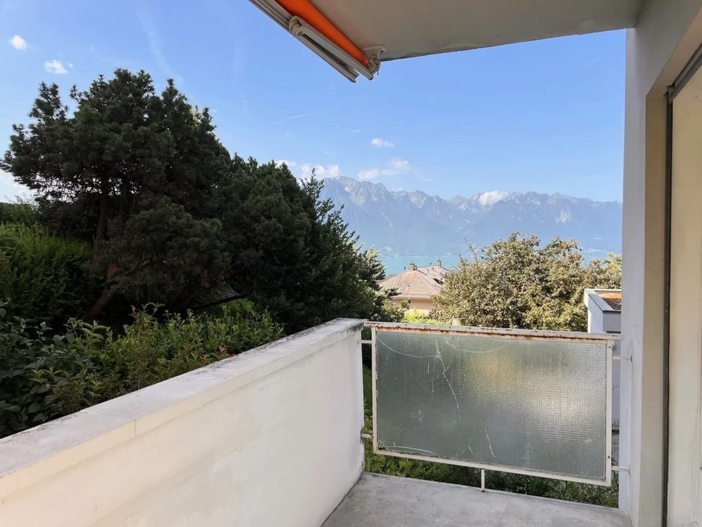 Alloggio spazioso in un quartiere verde - Foto 7 di 8