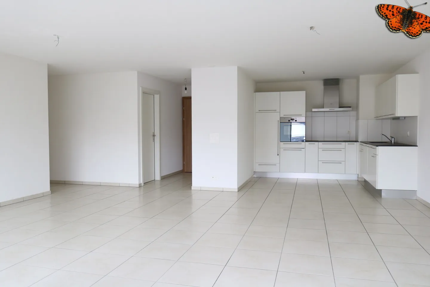 3 ROOM APARTMENT - Close to UNI! - Photo 3 of 8