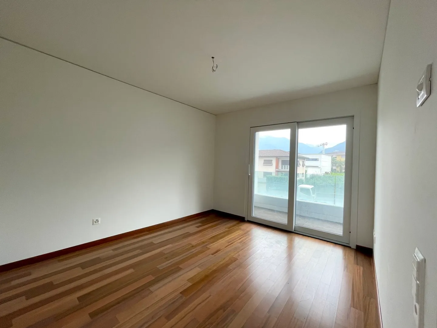 Ampio appartamento 4.5 locali - Foto 7 di 16