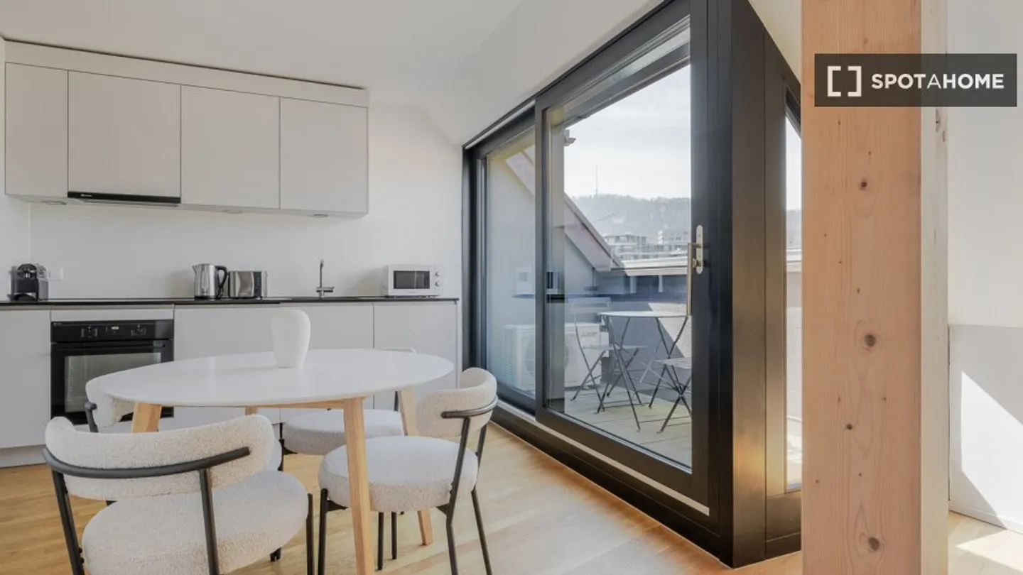 Appartamento in affitto - Foto 8 di 17