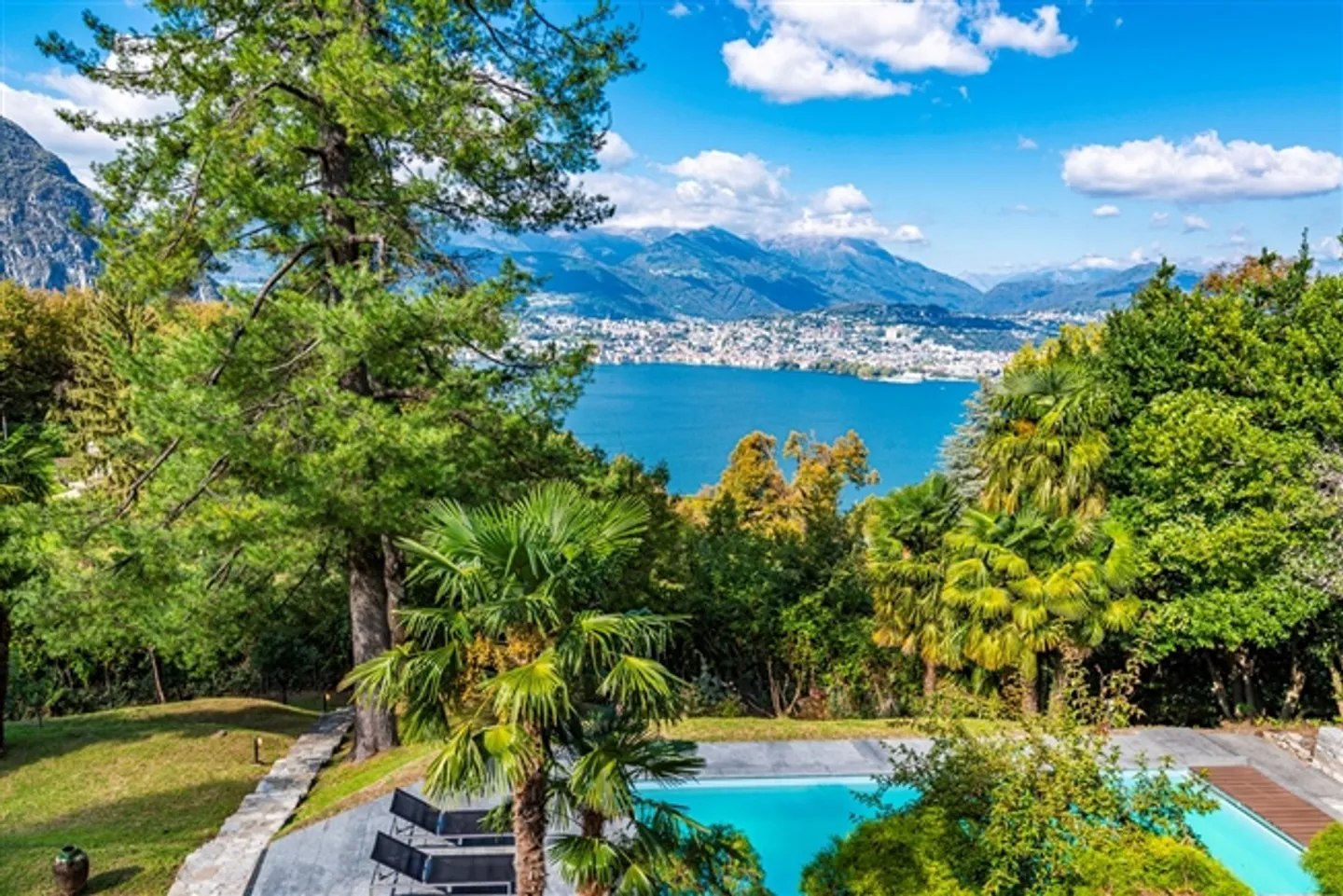 «Exklusive Villa mit Seeblick und privatem Park von über 6.000 Quadratmetern» - Foto 4 von 20