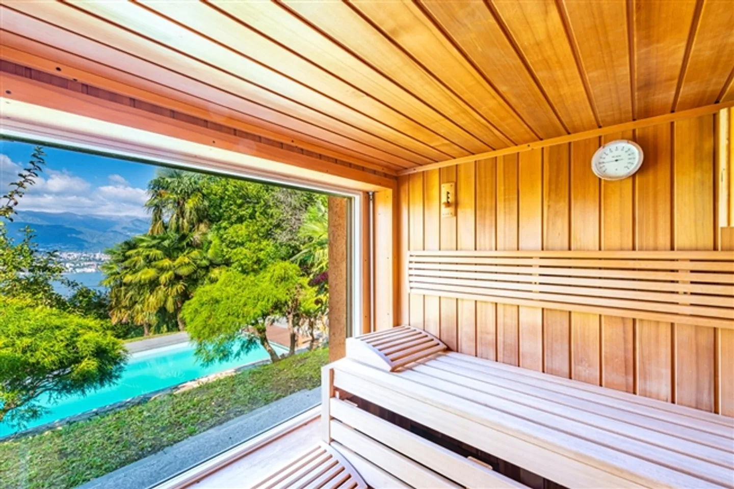 «Exklusive Villa mit Seeblick und privatem Park von über 6.000 Quadratmetern» - Foto 5 von 20