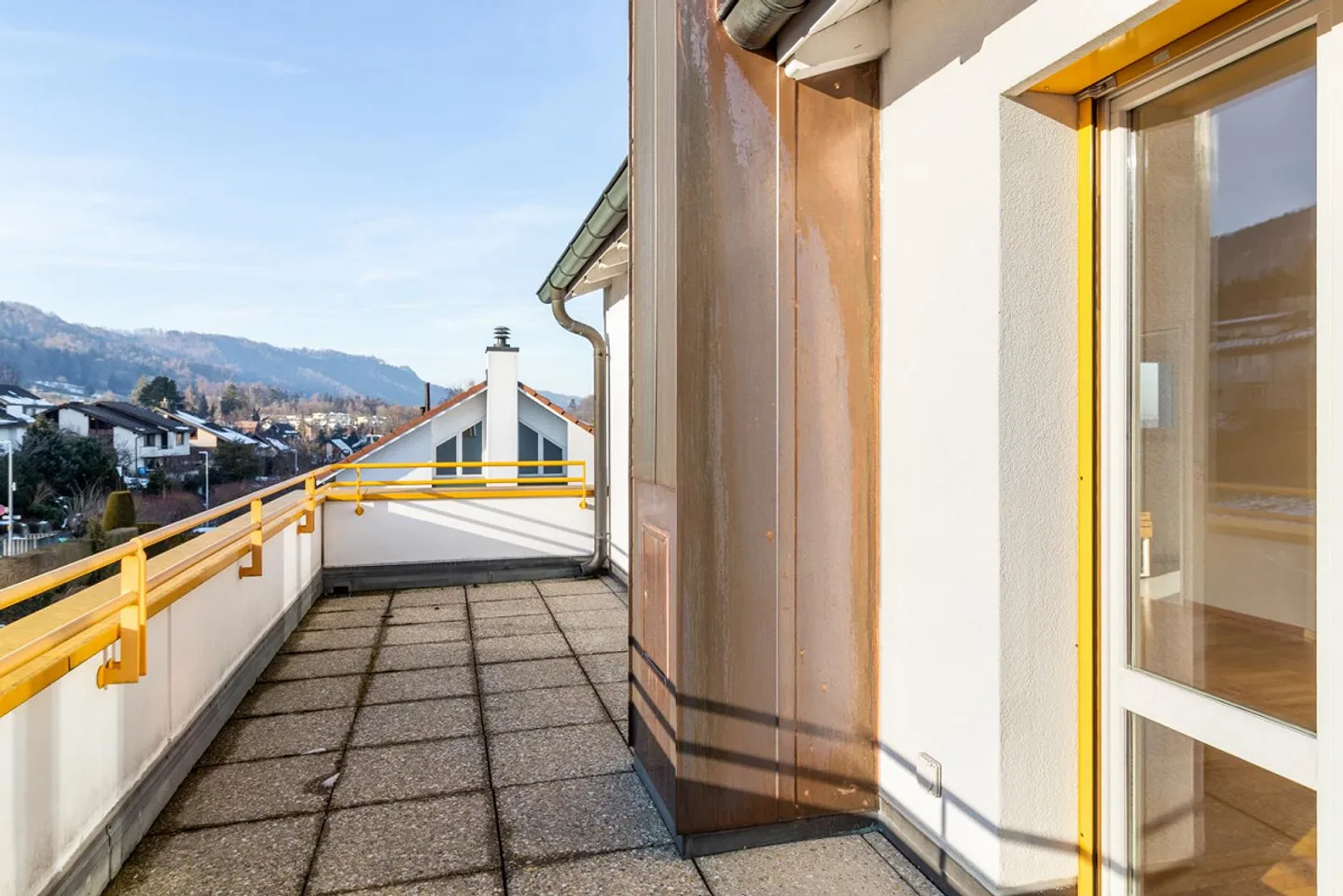 Casa bifamiliare attraente di 6,5 stanze in una posizione tranquilla a Langnau am Albis - Foto 16 di 17