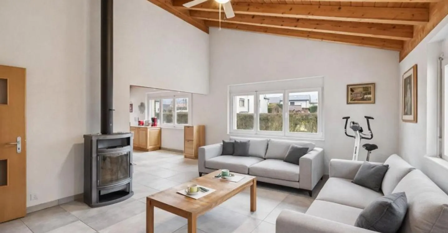 Detached 6.5 room villa in Fully - Photo 2 of 12
