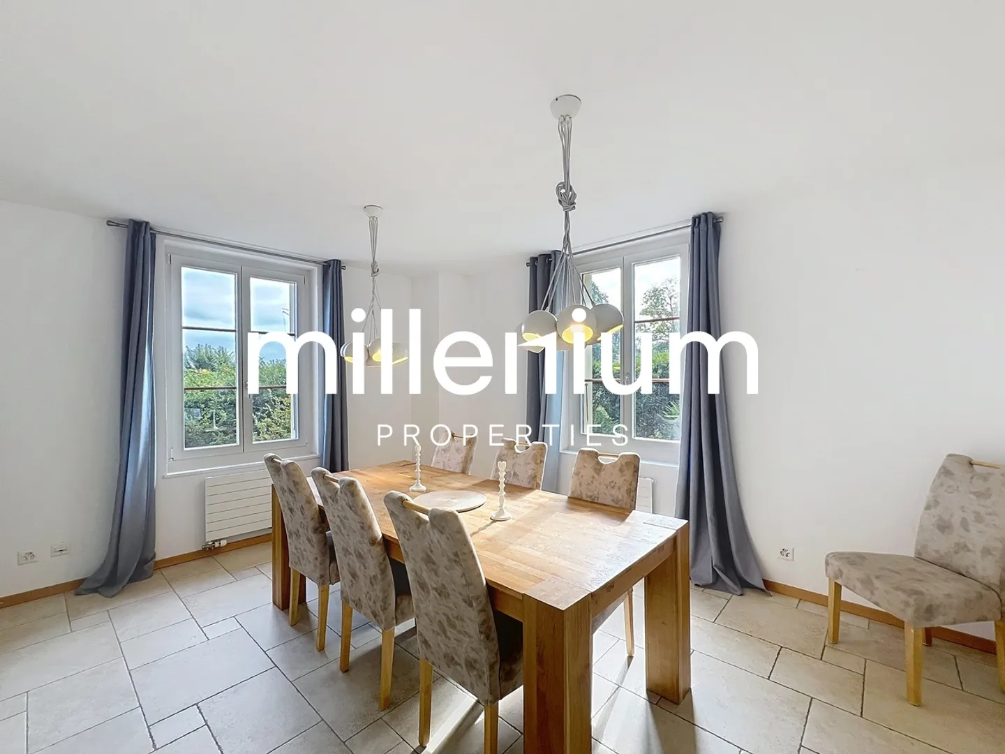 Magnificent villa with garden, just two steps from the lake - Photo 4 of 13