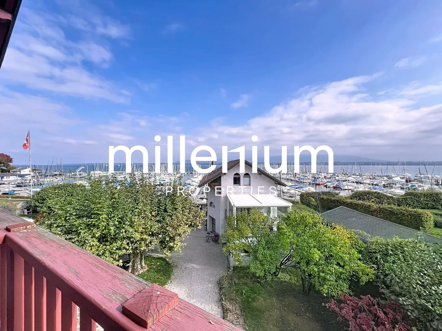Magnificent villa with garden, just two steps from the lake - Photo 10 of 13
