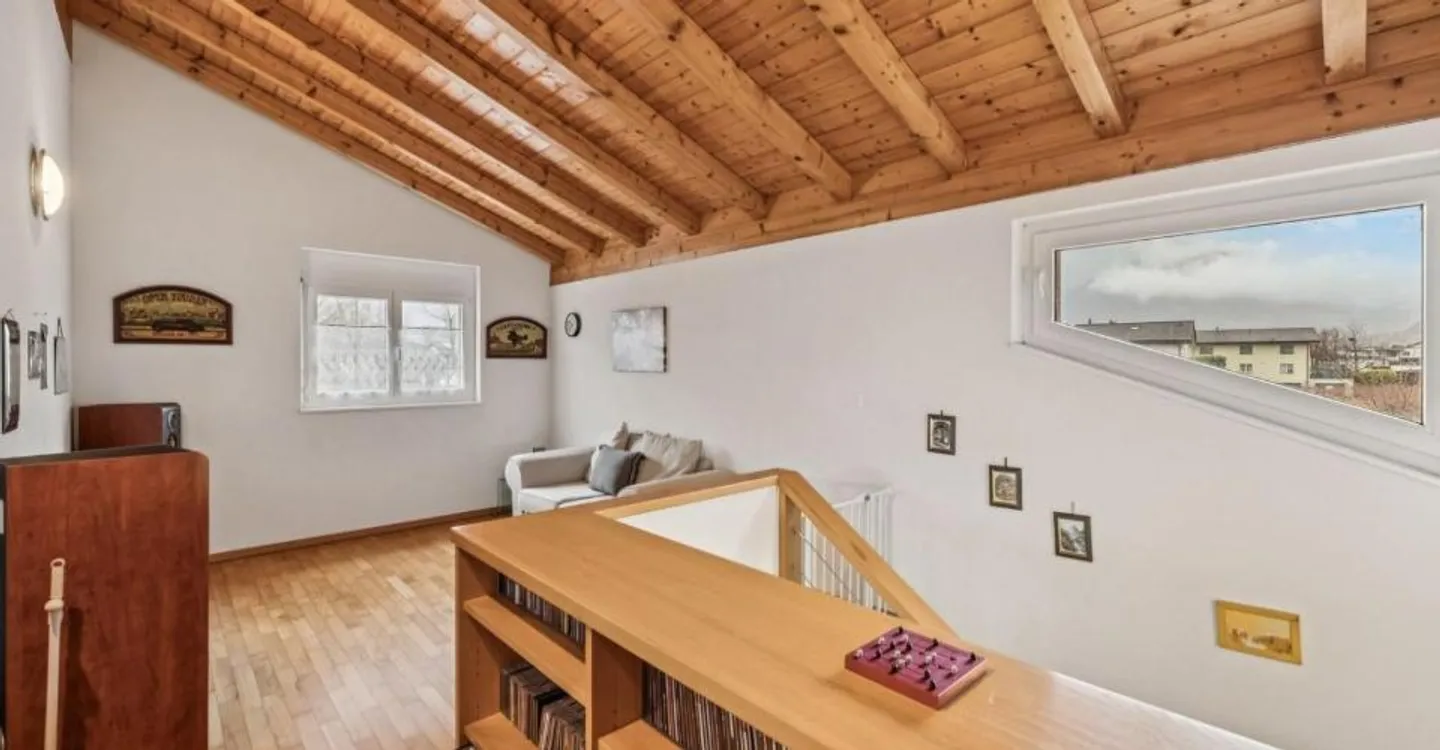 Detached 6.5 room villa in Fully - Photo 8 of 12