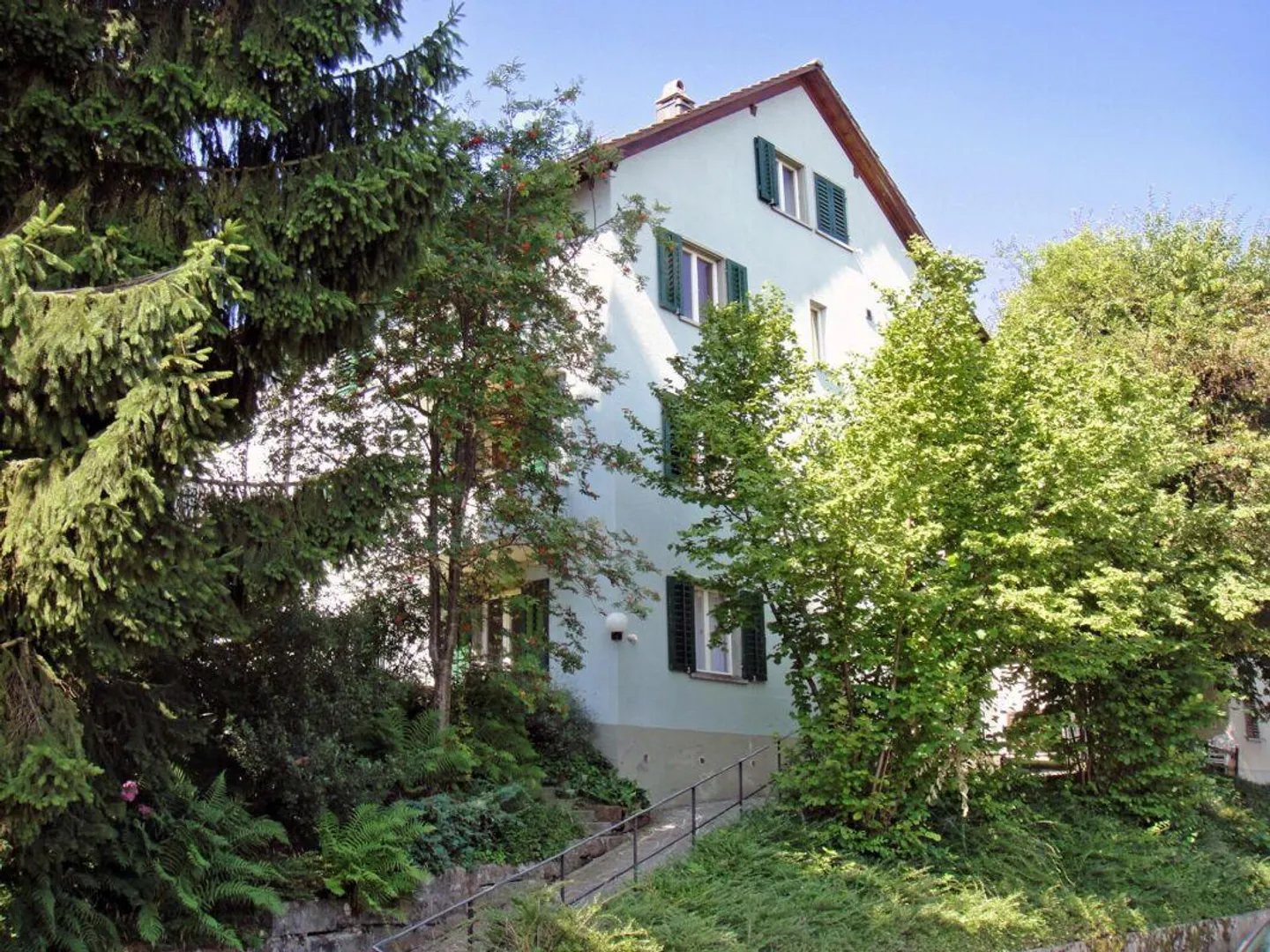 Charming 3-room old building apartment in the green - Photo 1 of 9