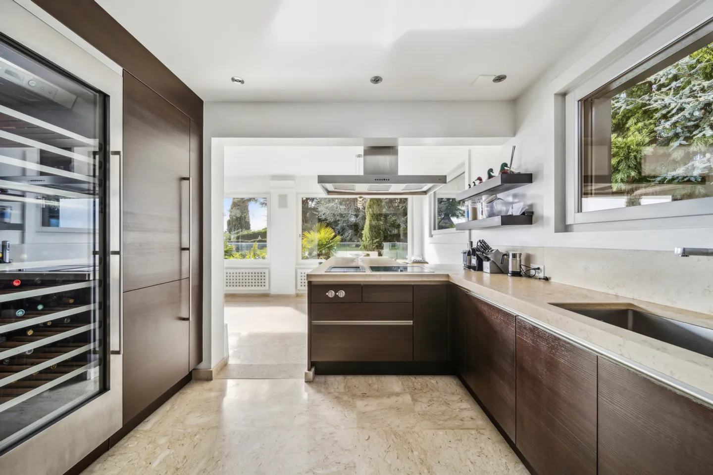 Maison 8 pièces - Photo 3 sur 13