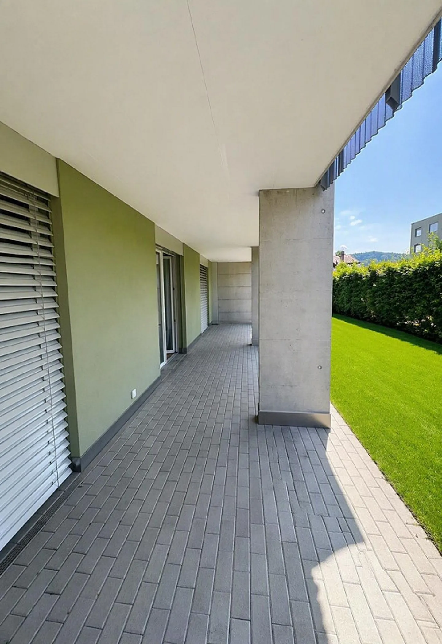 Moderne Wohnung mit grosser Terrasse - Foto 8 von 9