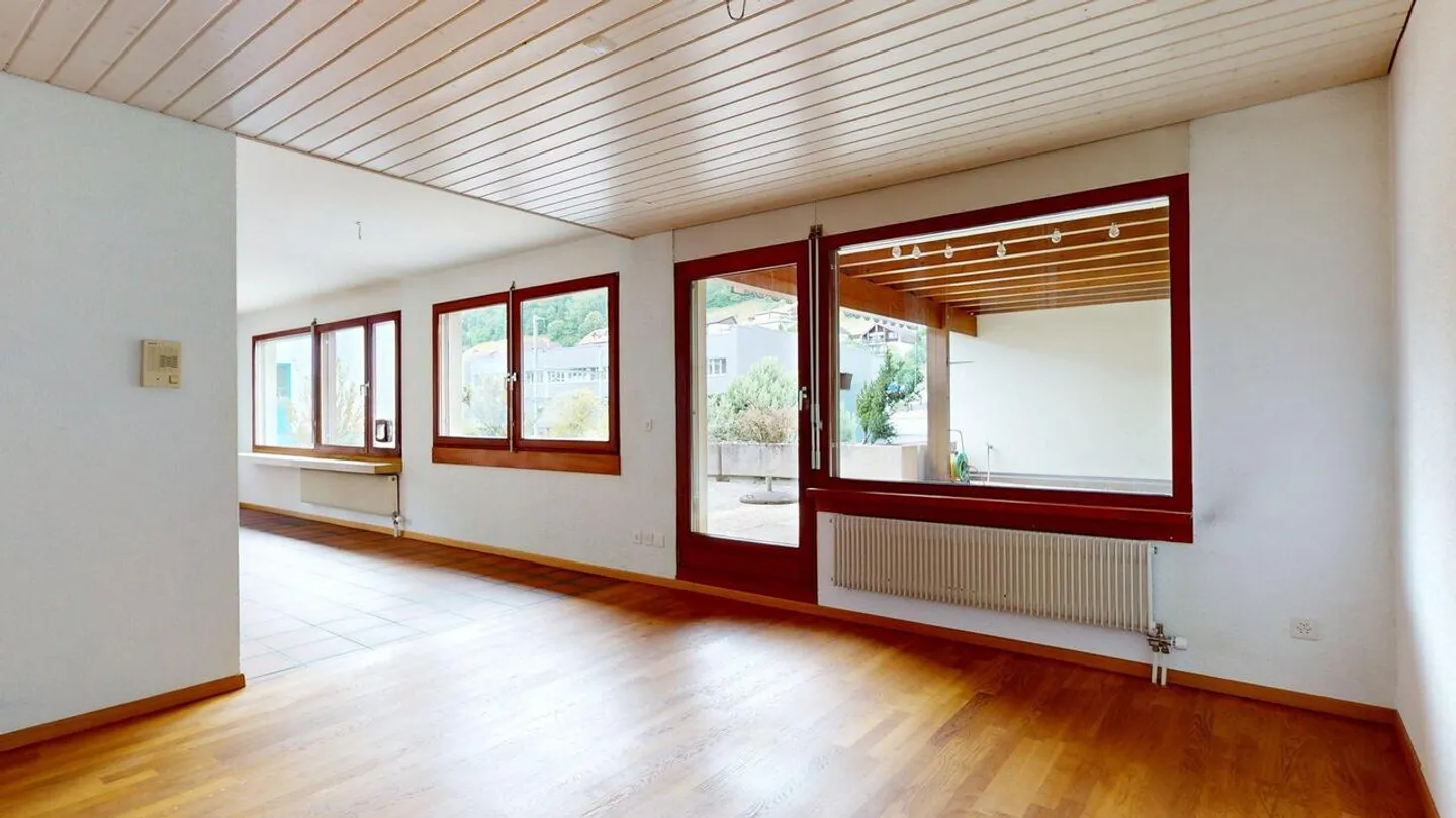 Grosszügige Attikawohnung mit Terrasse - Foto 8 von 13