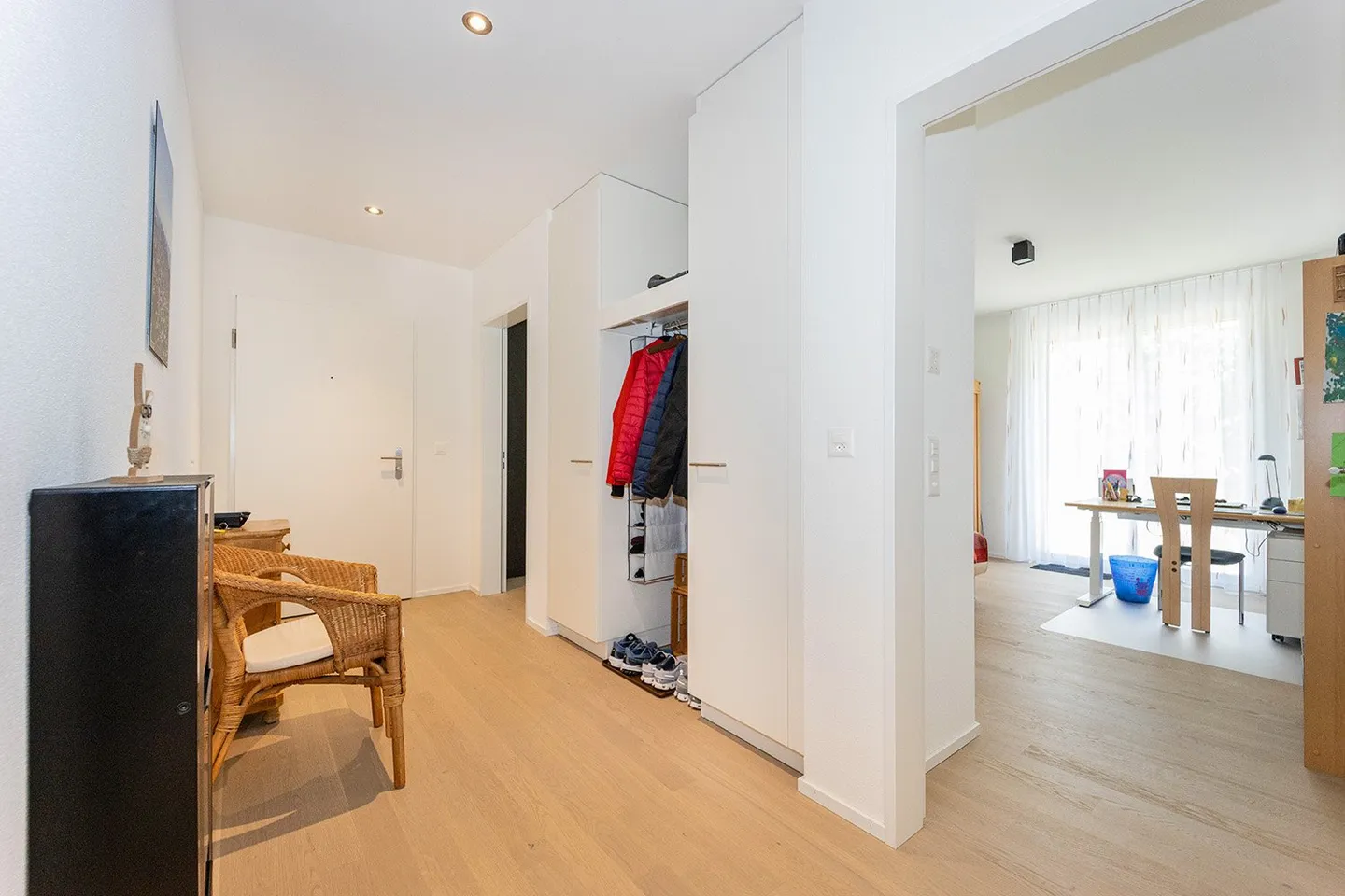 Appartement de jardin exclusif de 4,5 pièces en excellent état - Photo 5 sur 14