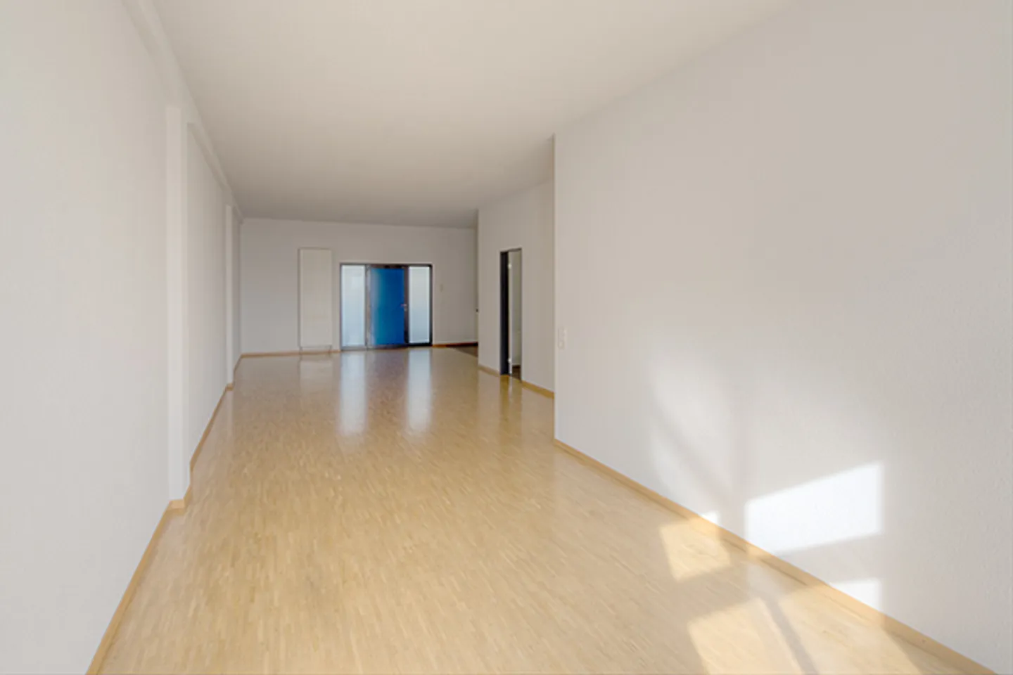 Moderne Wohnung mit kostenlosem Monat - Foto 2 von 5