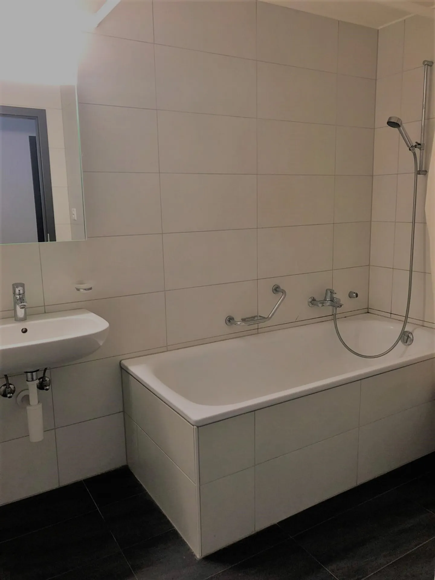 Vier-Zimmer-Wohnung mit Balkon - Photo 8 sur 8