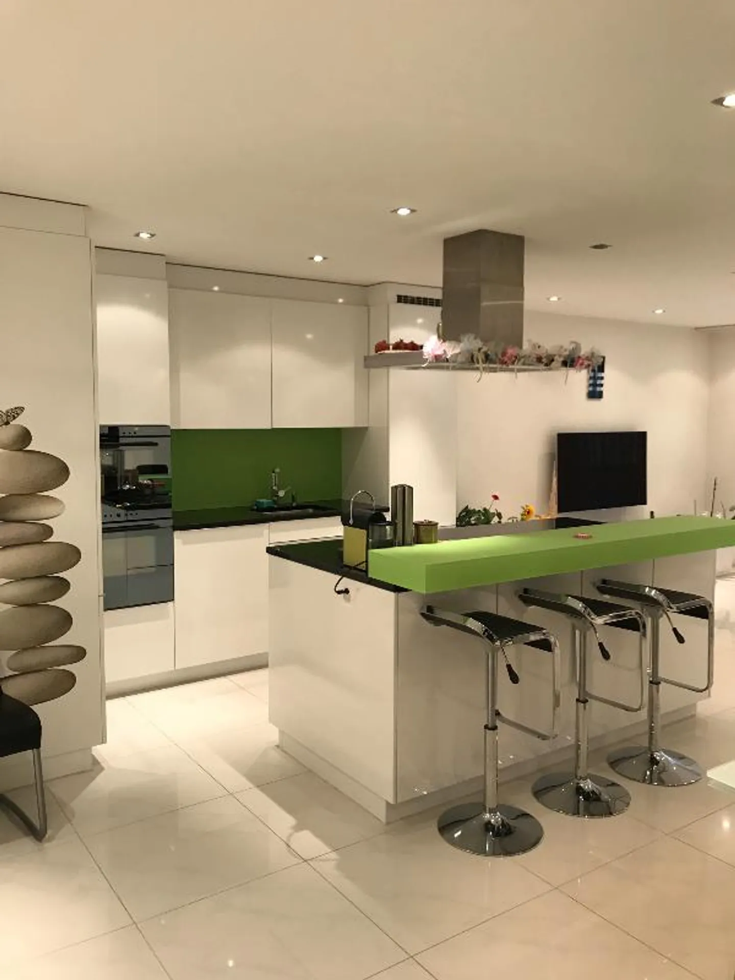 Modernes Apartment in Zürich - Foto 2 von 5