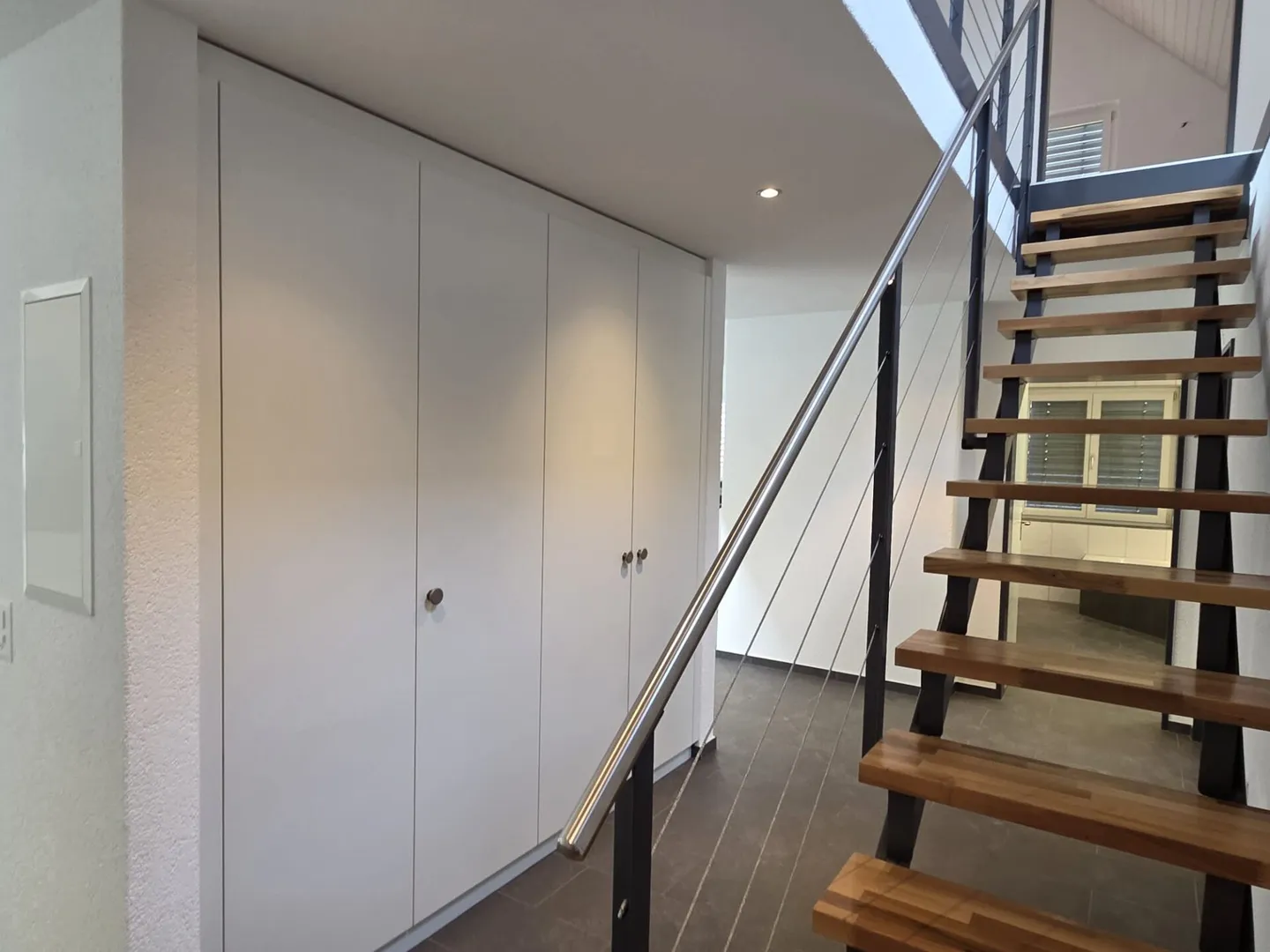 For sale immediately or by arrangement, very large, well-maintained 4.5 room apartment in Biberist. - Photo 5 of 15