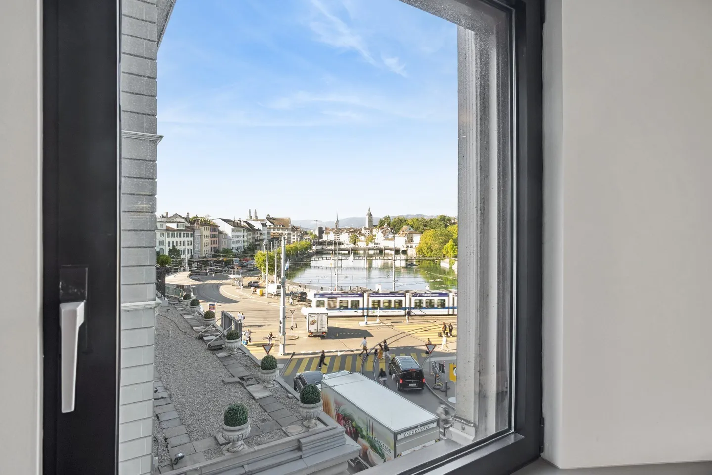 Difficile trovare una posizione più centrale - Lavorare con vista sulla Limmat! Copia - Foto 18 di 20