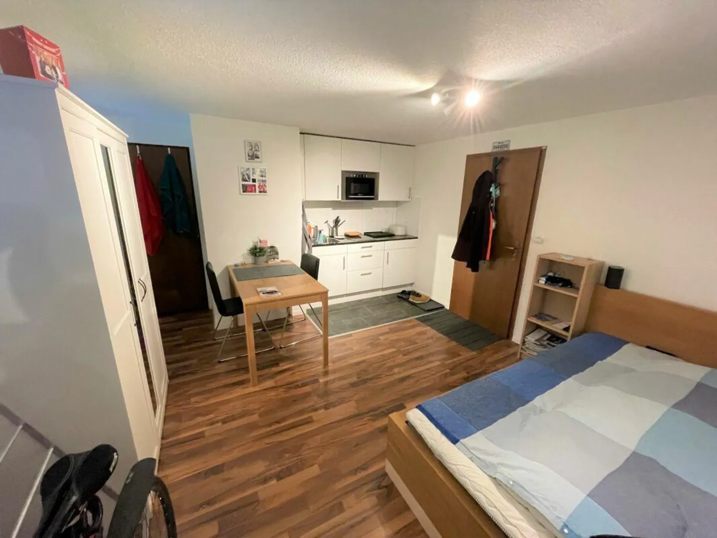 Zentrales 1.5Zi-Studio mit Küche und Bad - Foto 1 di 5