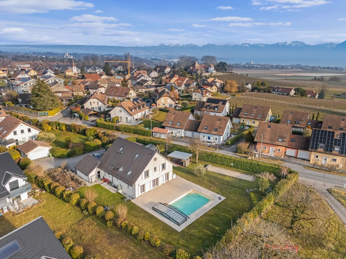 Charmante Maison Individuelle avec Piscine - Photo 2 sur 13