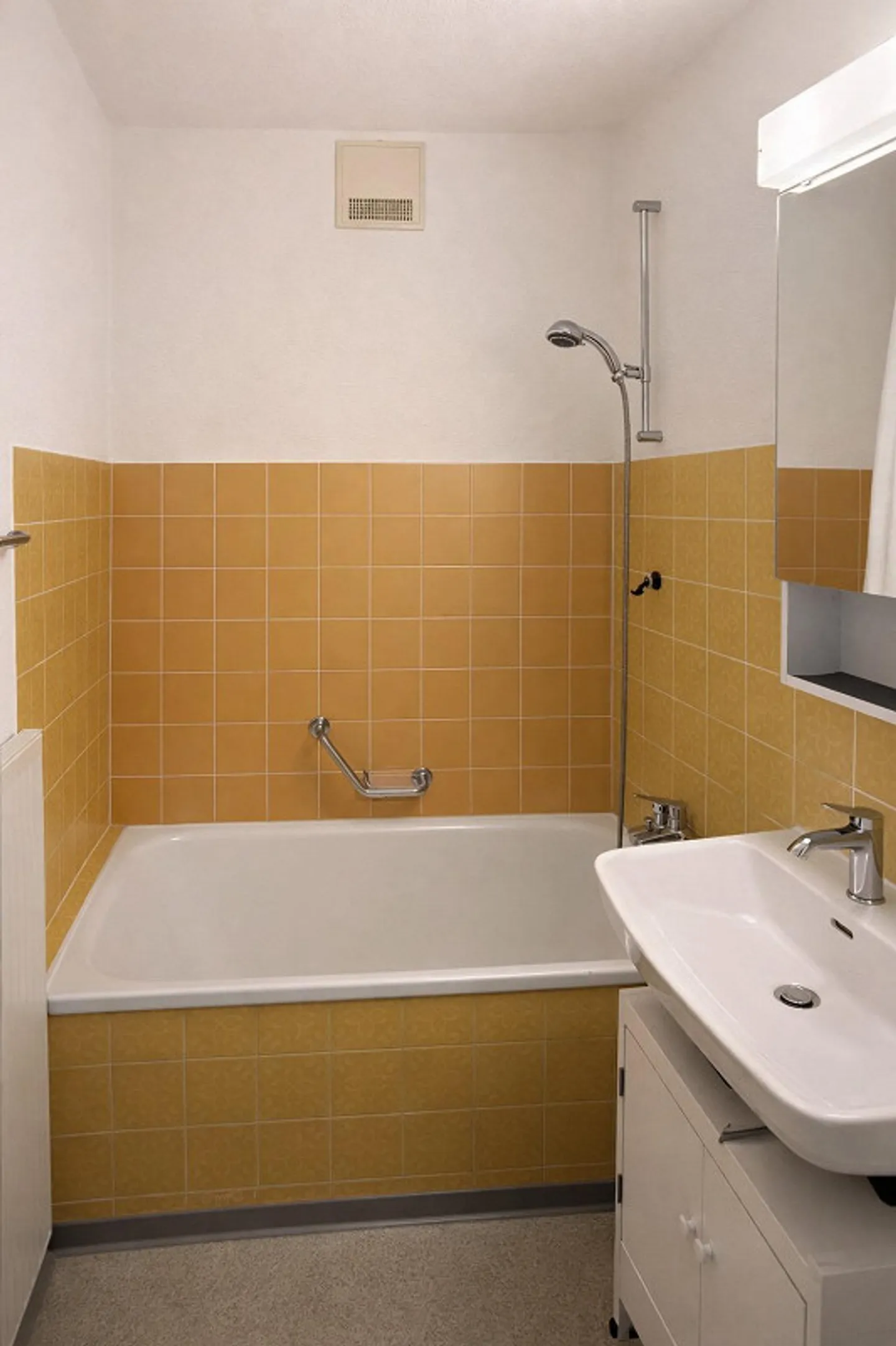 charmante, zentrale Altbauwohnung sucht Mieterschaft - Foto 4 von 6