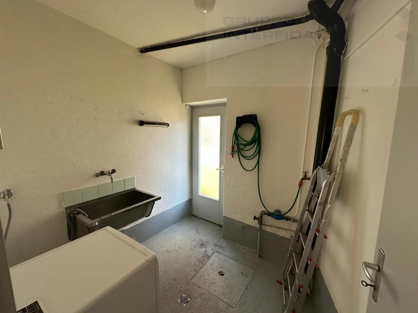 Single-family house 4.5 rooms with two parking spaces - Photo 11 of 12
