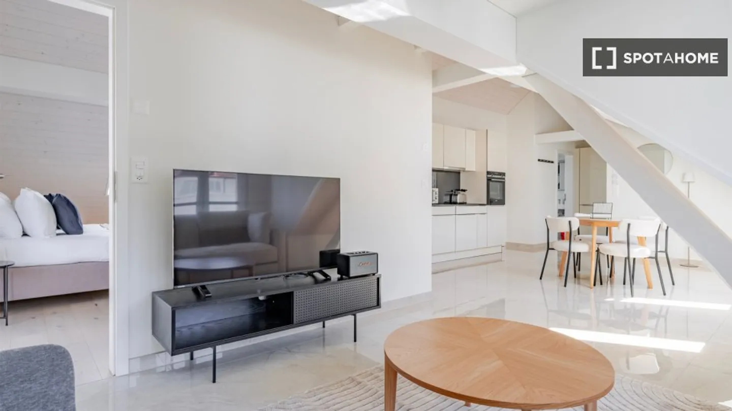 Apartment for rent - Photo 3 of 18