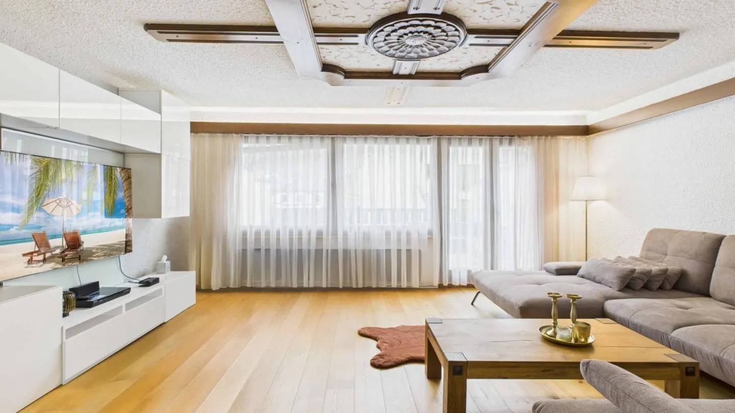 Appartamento duplex di 5,5 stanze su tre piani ad Agarn - Foto 3 di 11