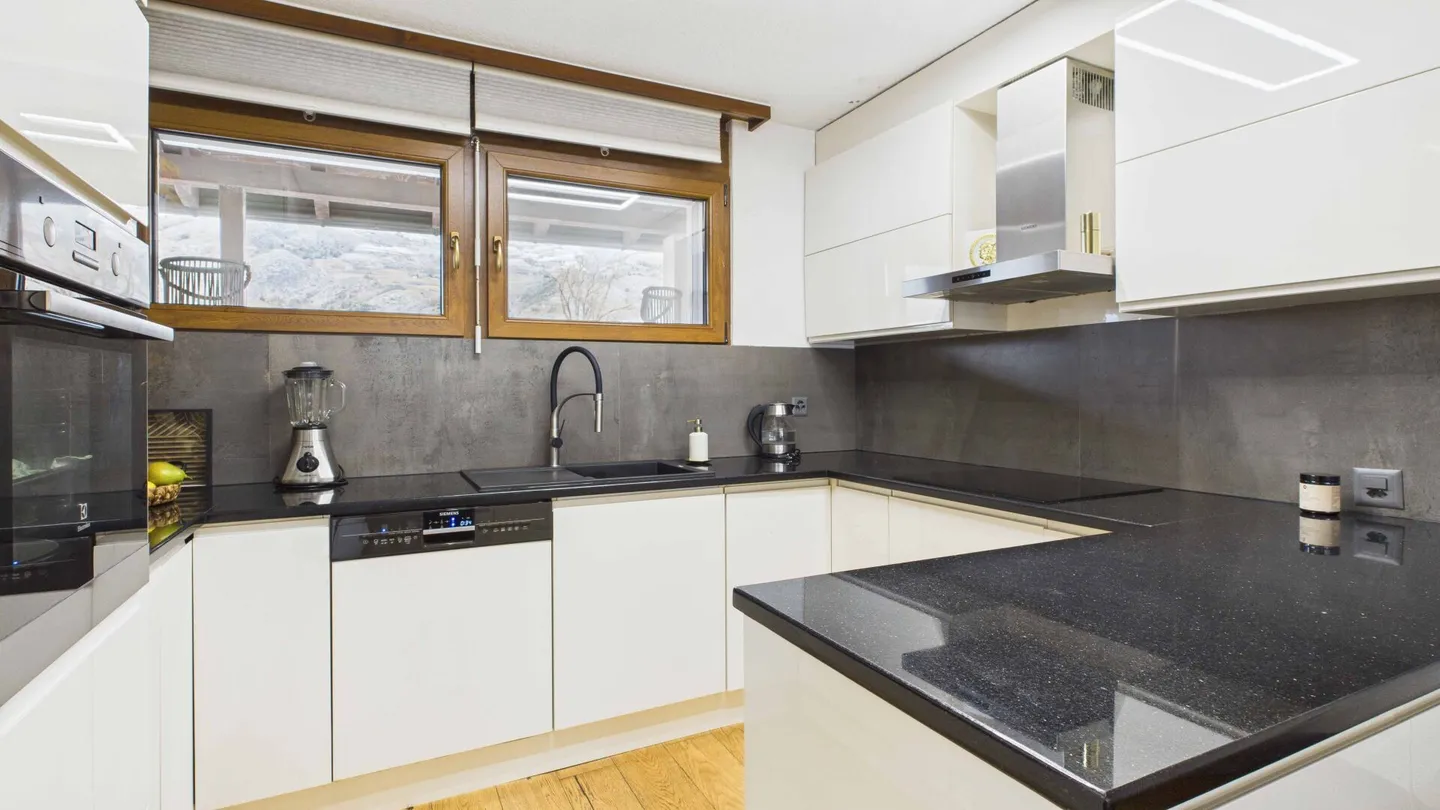 Appartamento duplex di 5,5 stanze su tre piani ad Agarn - Foto 4 di 11