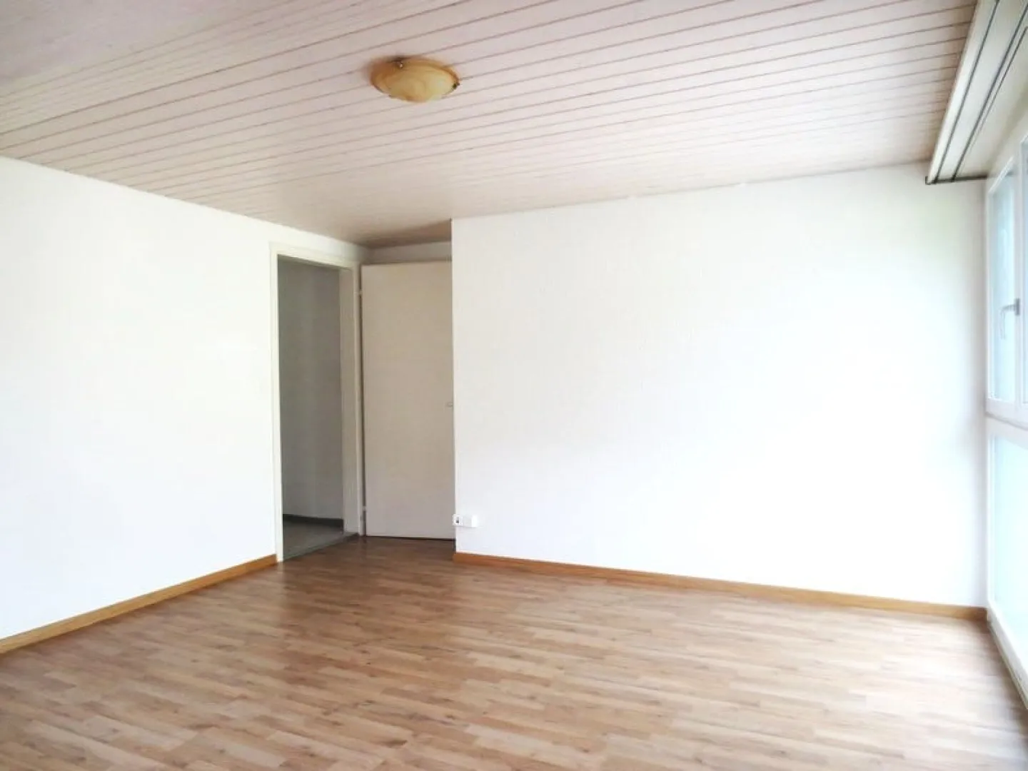 Appartamento cooperativo luminoso e conveniente - Foto 1 di 8