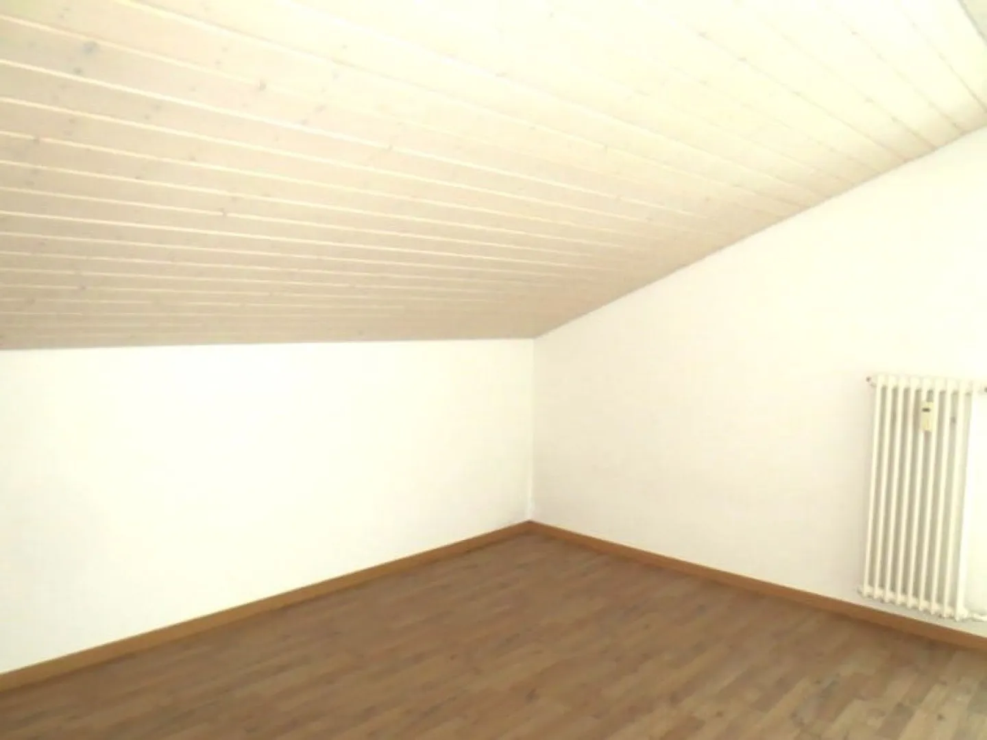 Appartamento cooperativo luminoso e conveniente - Foto 4 di 8