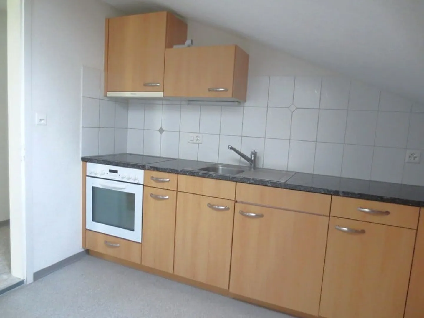 Appartamento cooperativo luminoso e conveniente - Foto 7 di 8